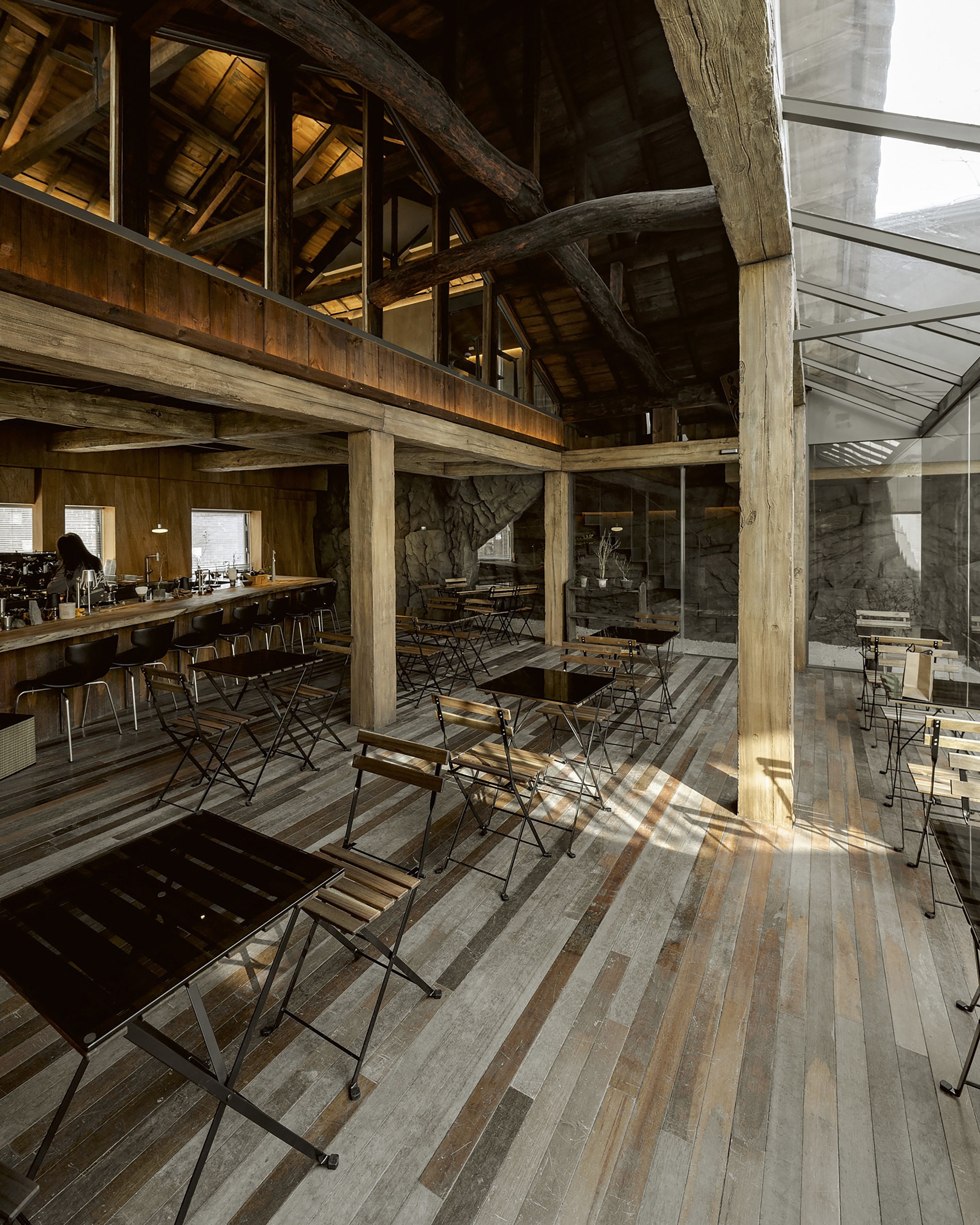 首爾undebt cafe언뎁트 咖啡館 Seoul 舊建築改造 老屋