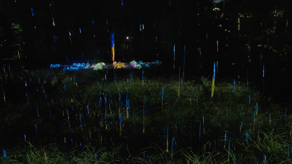 teamLab〈雨的儚結晶〉2021 / 2024, 數位裝置藝術, 聲音:Hideaki Takahashi