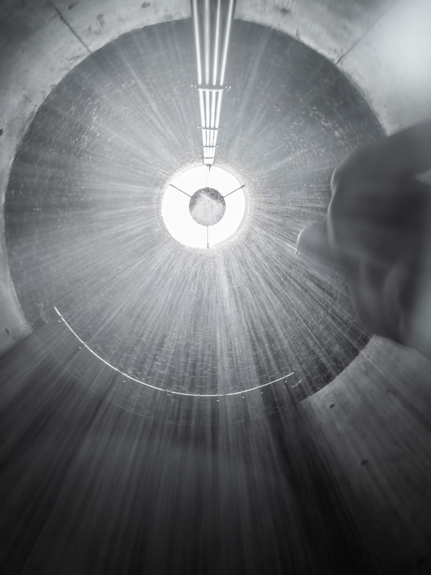 阿那亞·霧靈山眼石湯泉 雨浴  攝影：劉國威