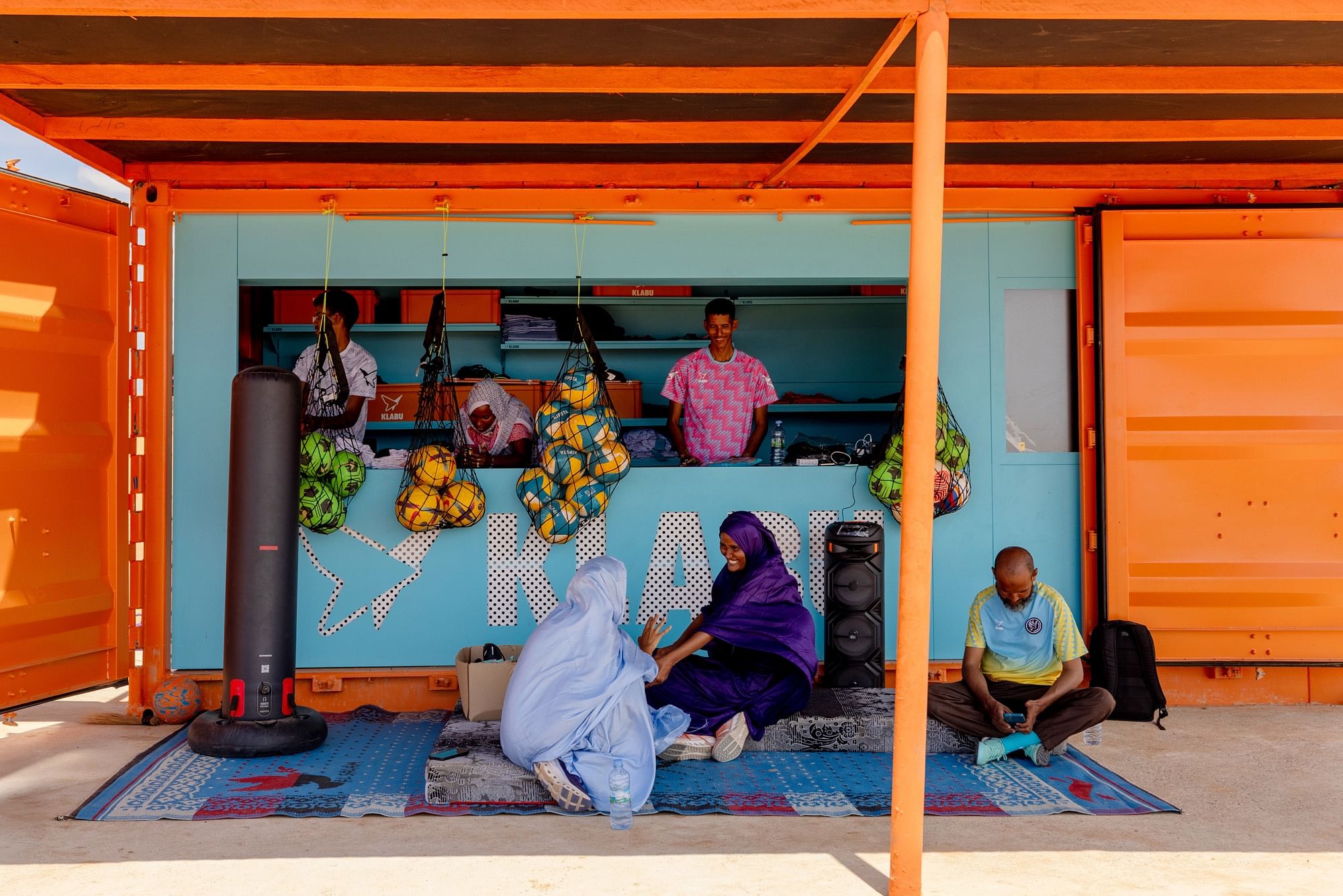 MVRDV KLABU 貨櫃 模組化建築 難民社區（圖片來源：Coco Olakunle）