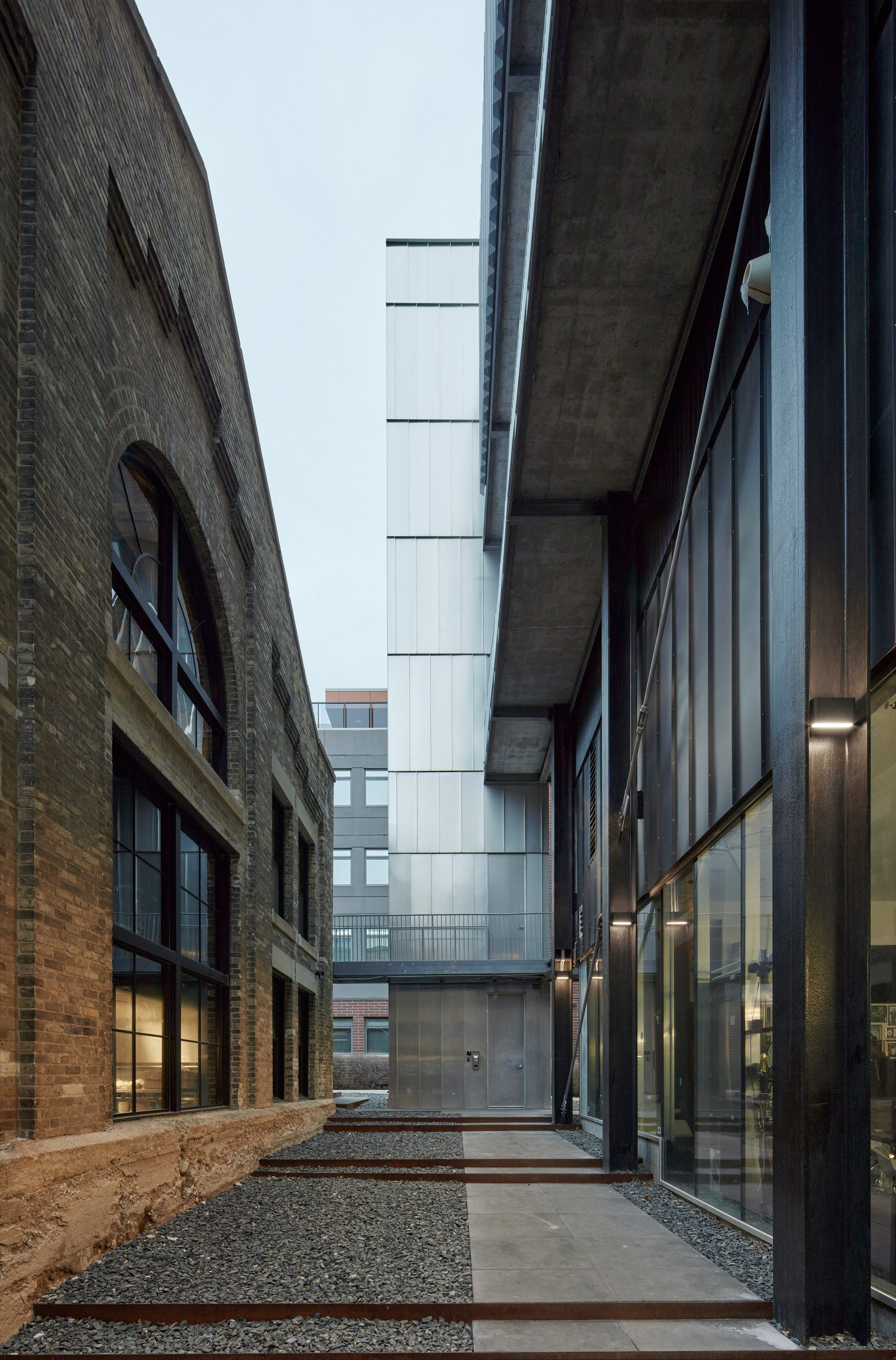 加拿大溫尼伯自來水廠 5468796 Architecture utilities building in Winnipeg Canada