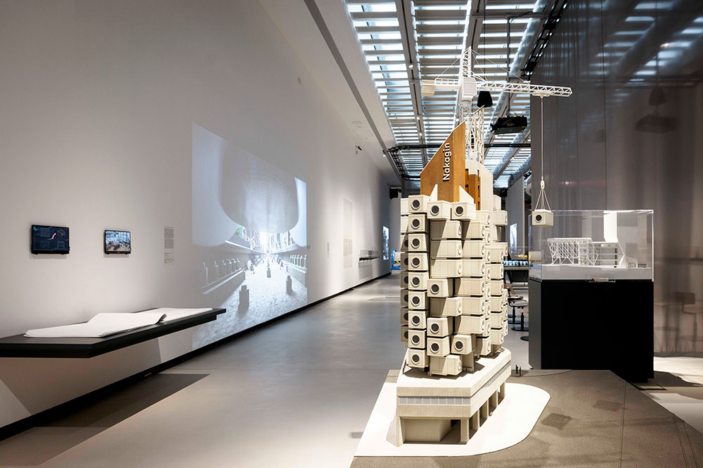 展覽還展示了日本建築師黑川紀章的中銀膠囊塔（Nakagin Capsule Tower, 1970）