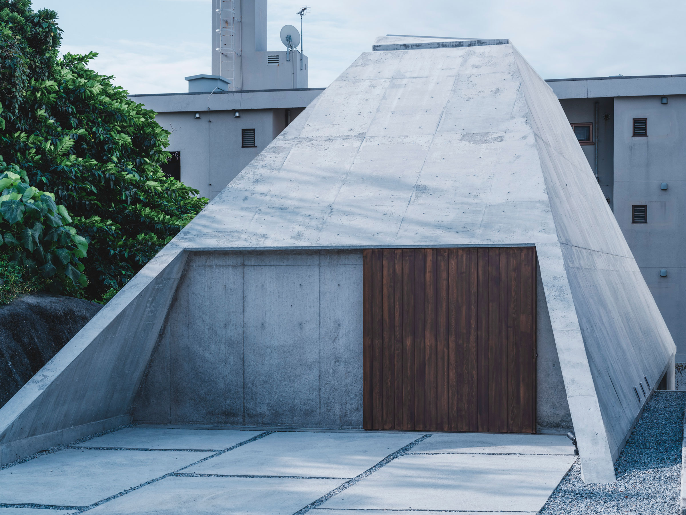 ピラミッドハット 五十嵐理人 IGArchitects 日本沖繩 私人住宅 金字塔小屋