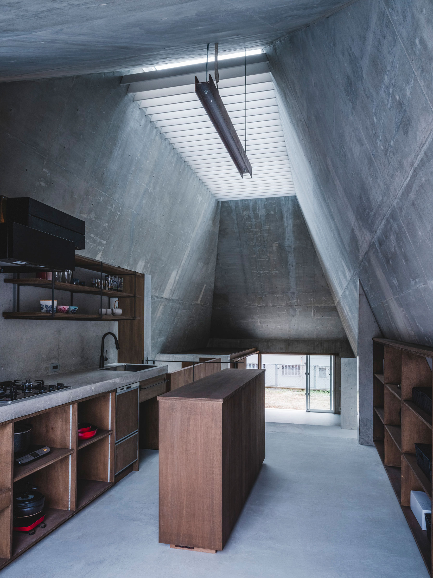 ピラミッドハット 五十嵐理人 IGArchitects 日本沖繩 私人住宅 金字塔小屋