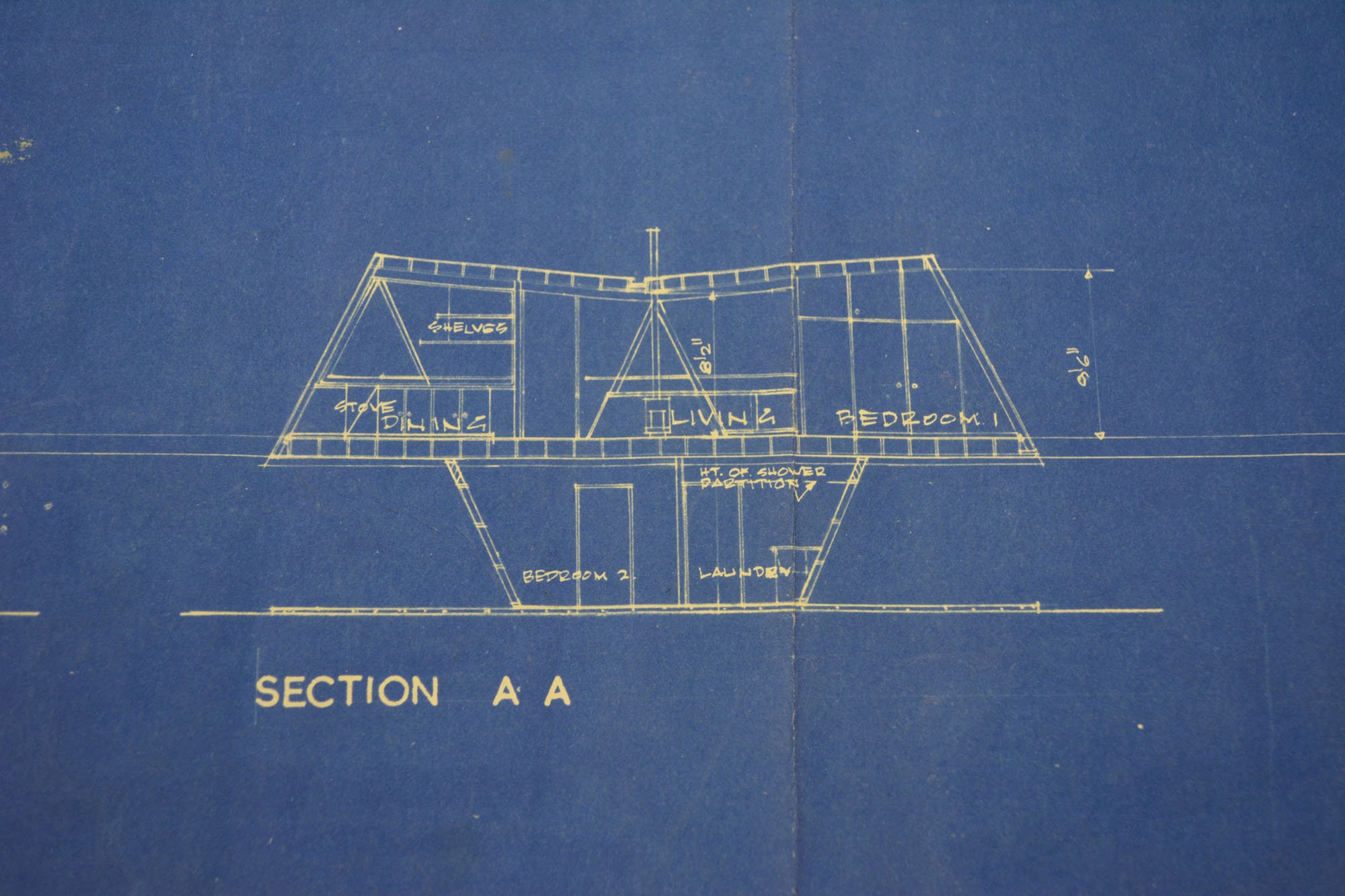 剖面圖 Section