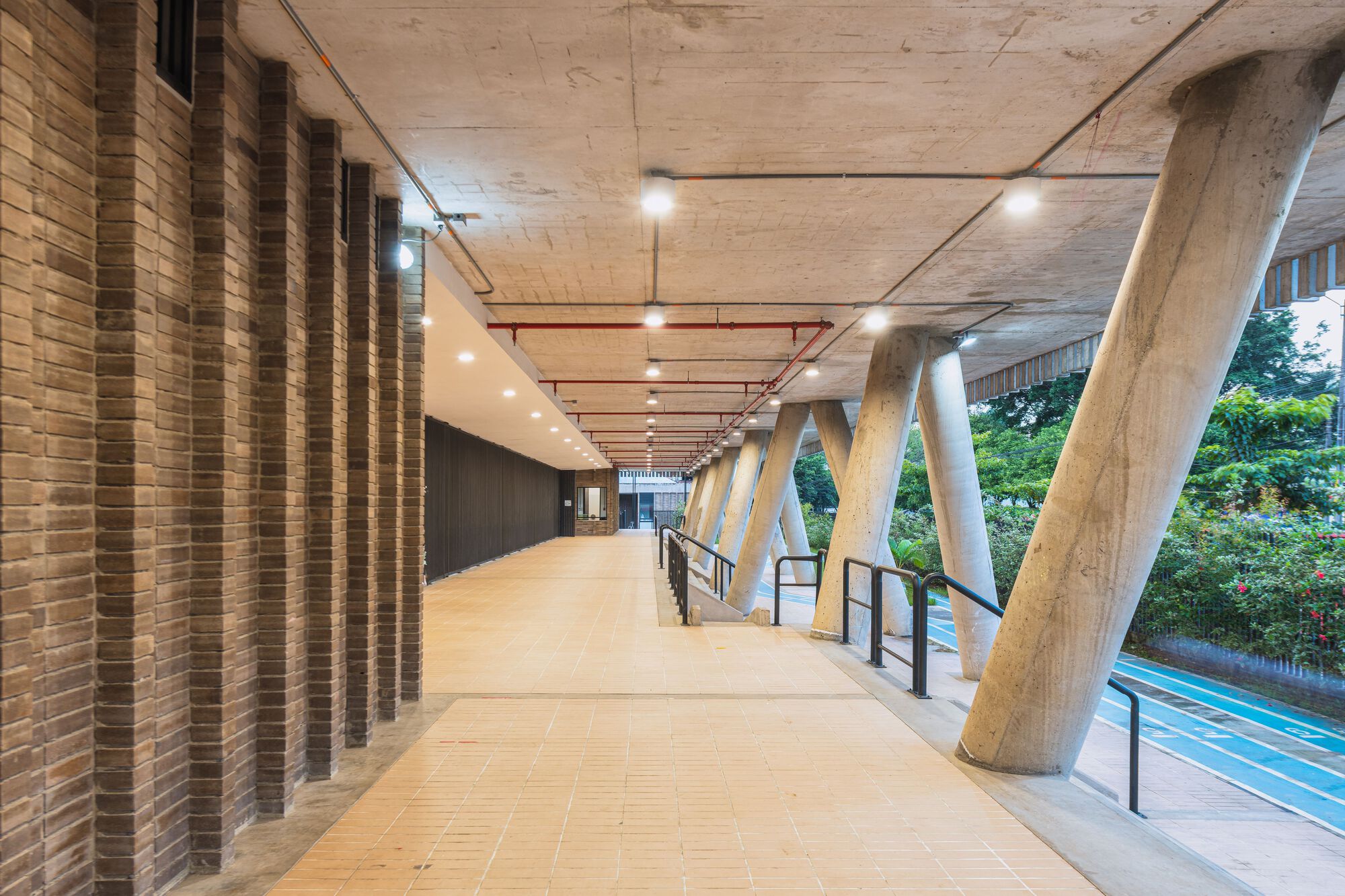 Espacio Colectivo Arquitectos 哥倫比亞 Cali, Colombia Cuna de Campeones Child Development Center 