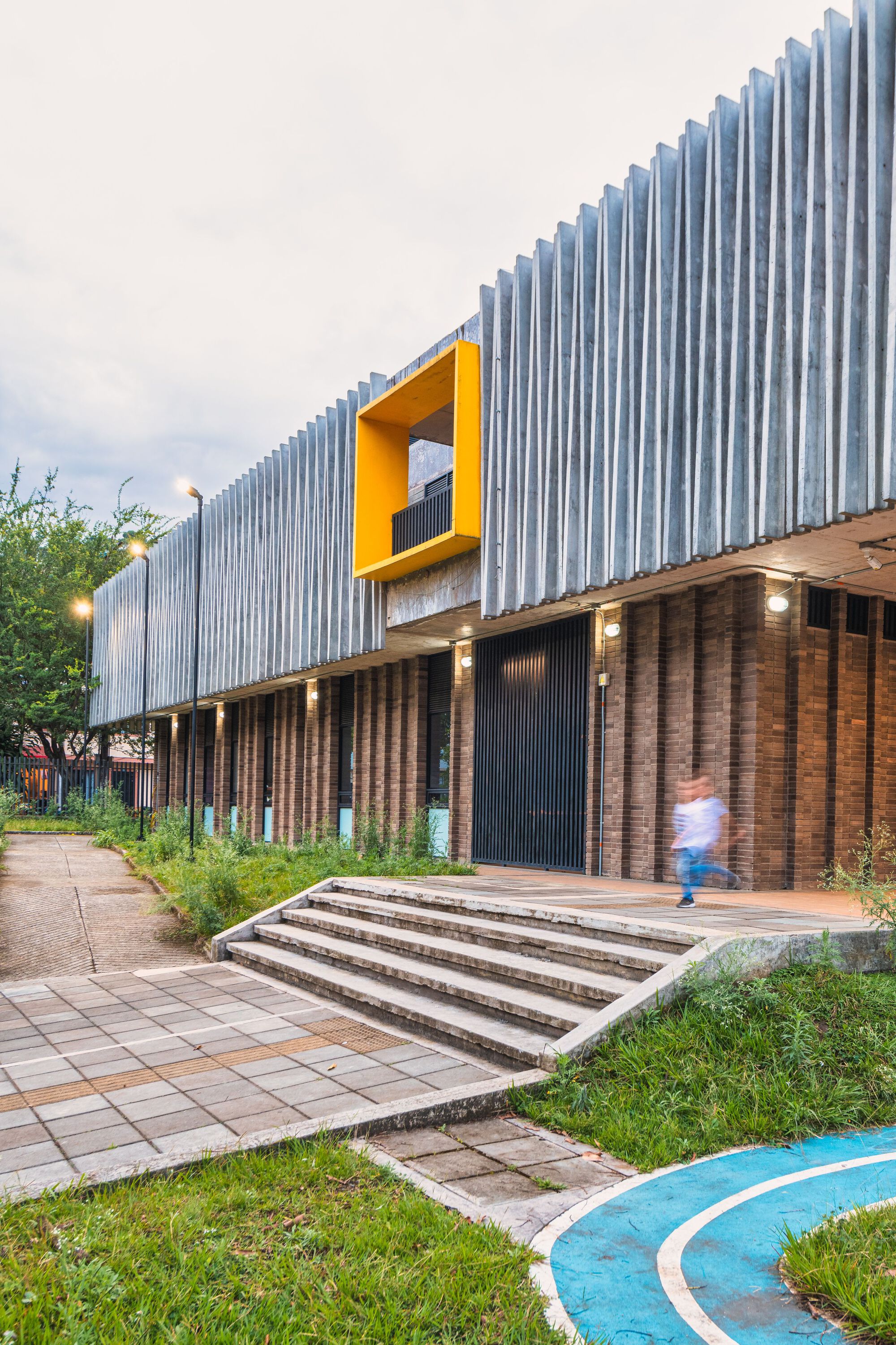 Espacio Colectivo Arquitectos 哥倫比亞 Cali, Colombia Cuna de Campeones Child Development Center 