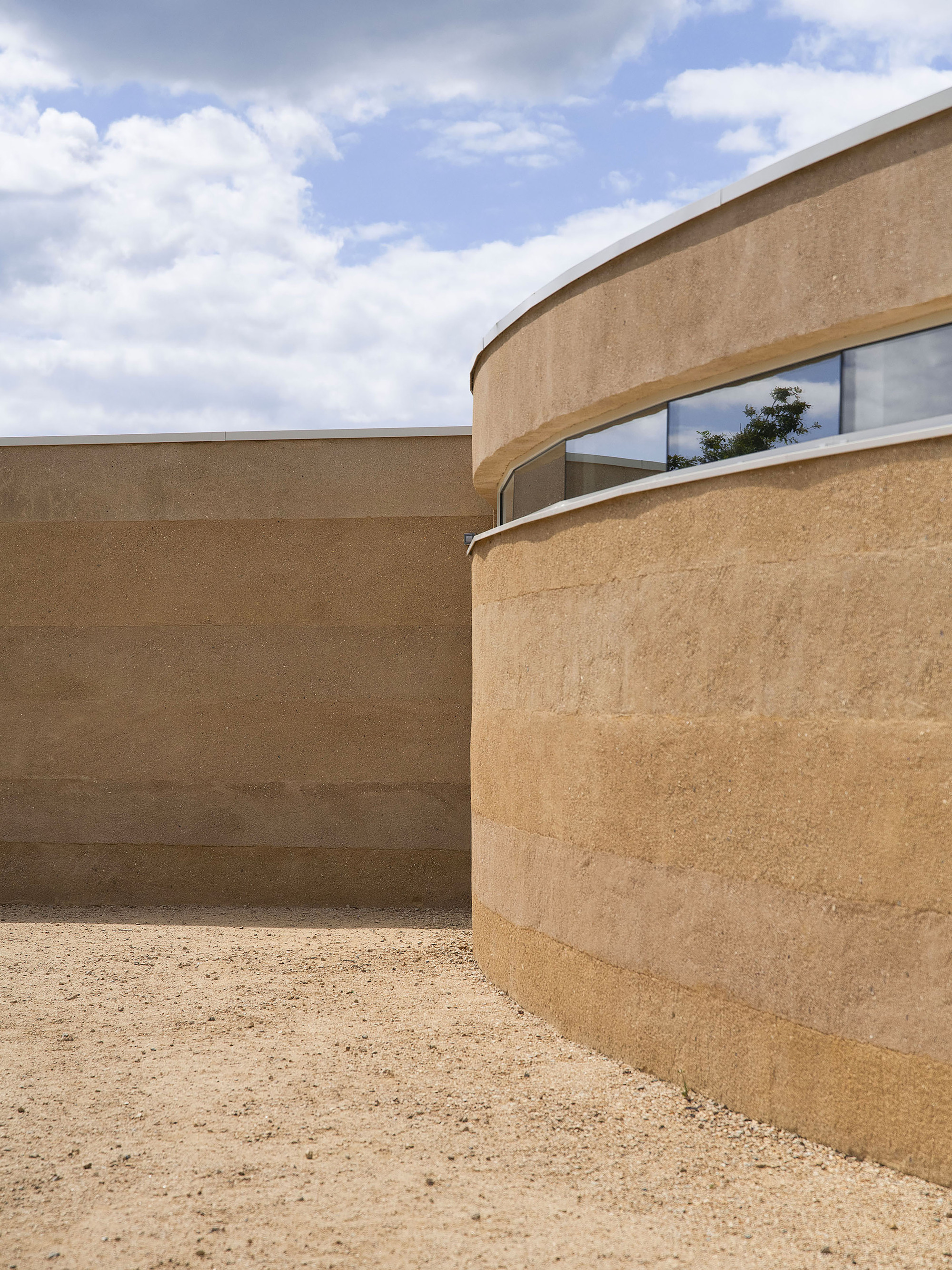 Mill Renovation  Winery Construction Carmen Maurice Architecture Vineyard de Rhuys Le vignoble de Rhuys - Dantelezh 法國酒莊
