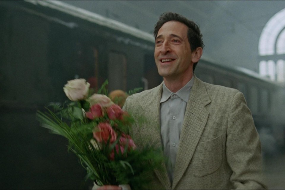 安德林·布洛迪(Adrien Brody)以精湛演技詮釋匈牙利猶太裔建築師László Tóth