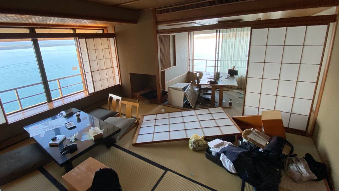日本「加賀屋」(KAGAYAギャラリー)在2024 年元旦能登半島地震嚴重受損