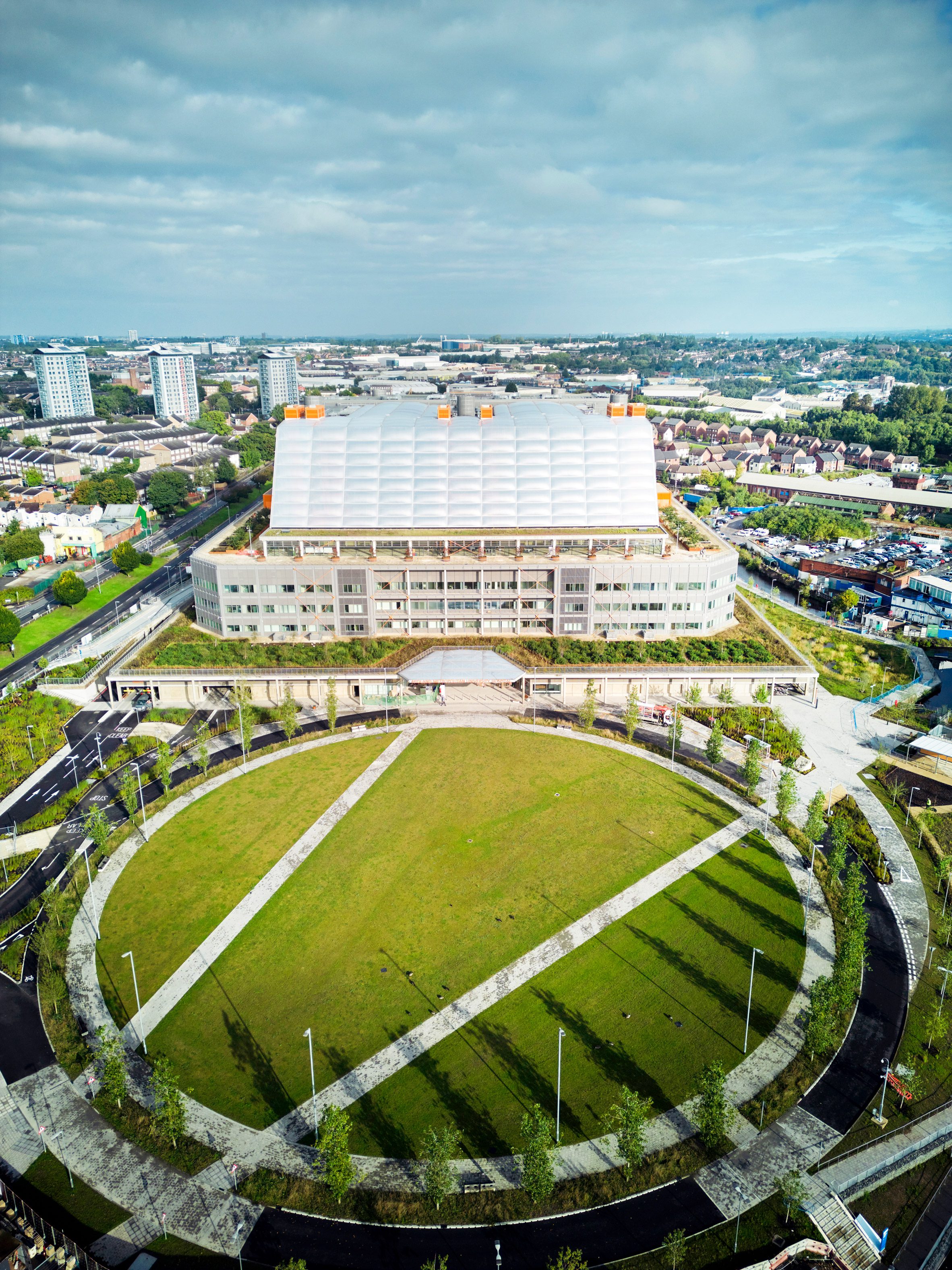 冬日花園 Midland Metropolitan University Hospital HKS 英國 醫院
