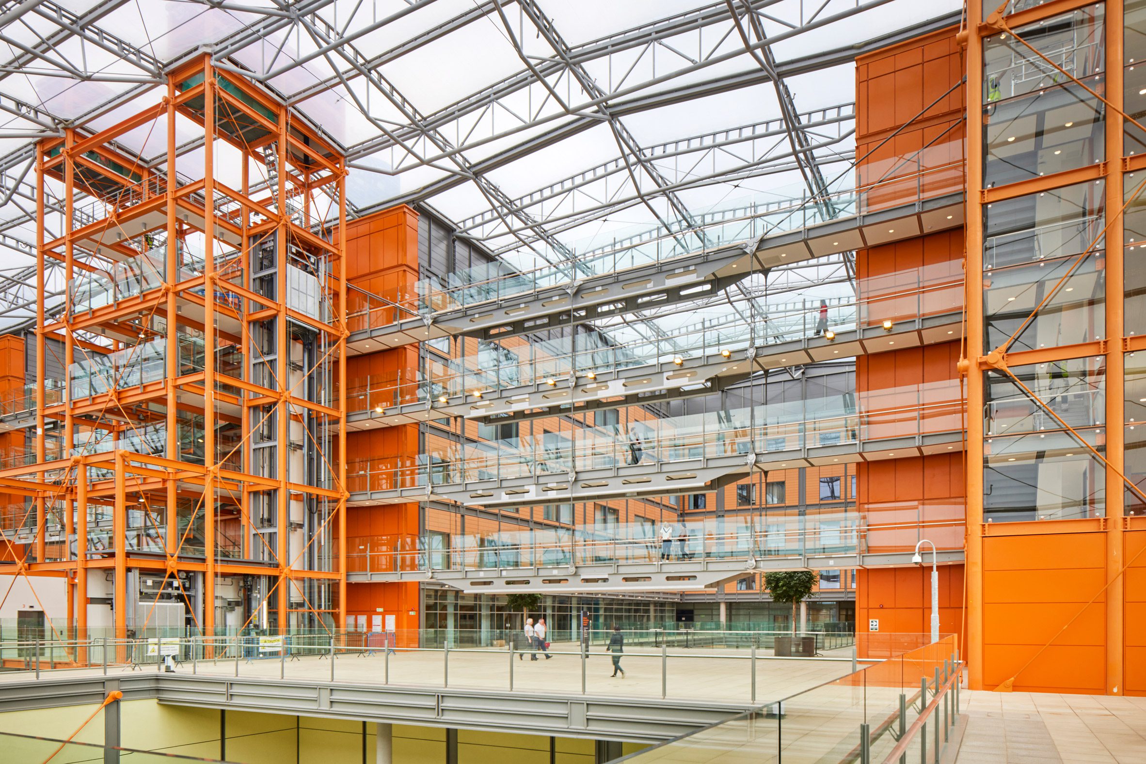 冬日花園 Midland Metropolitan University Hospital HKS 英國 醫院