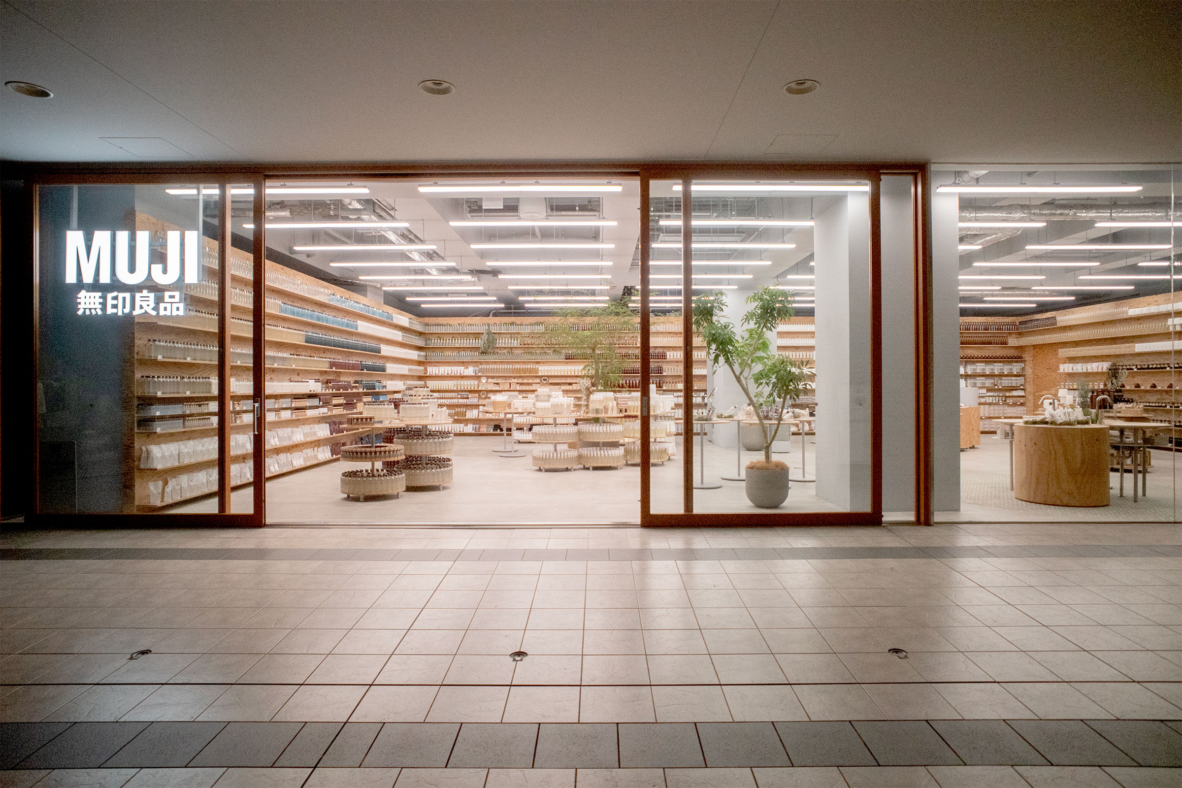 SANAA MUJI無印良品東京代官山店 室內設計