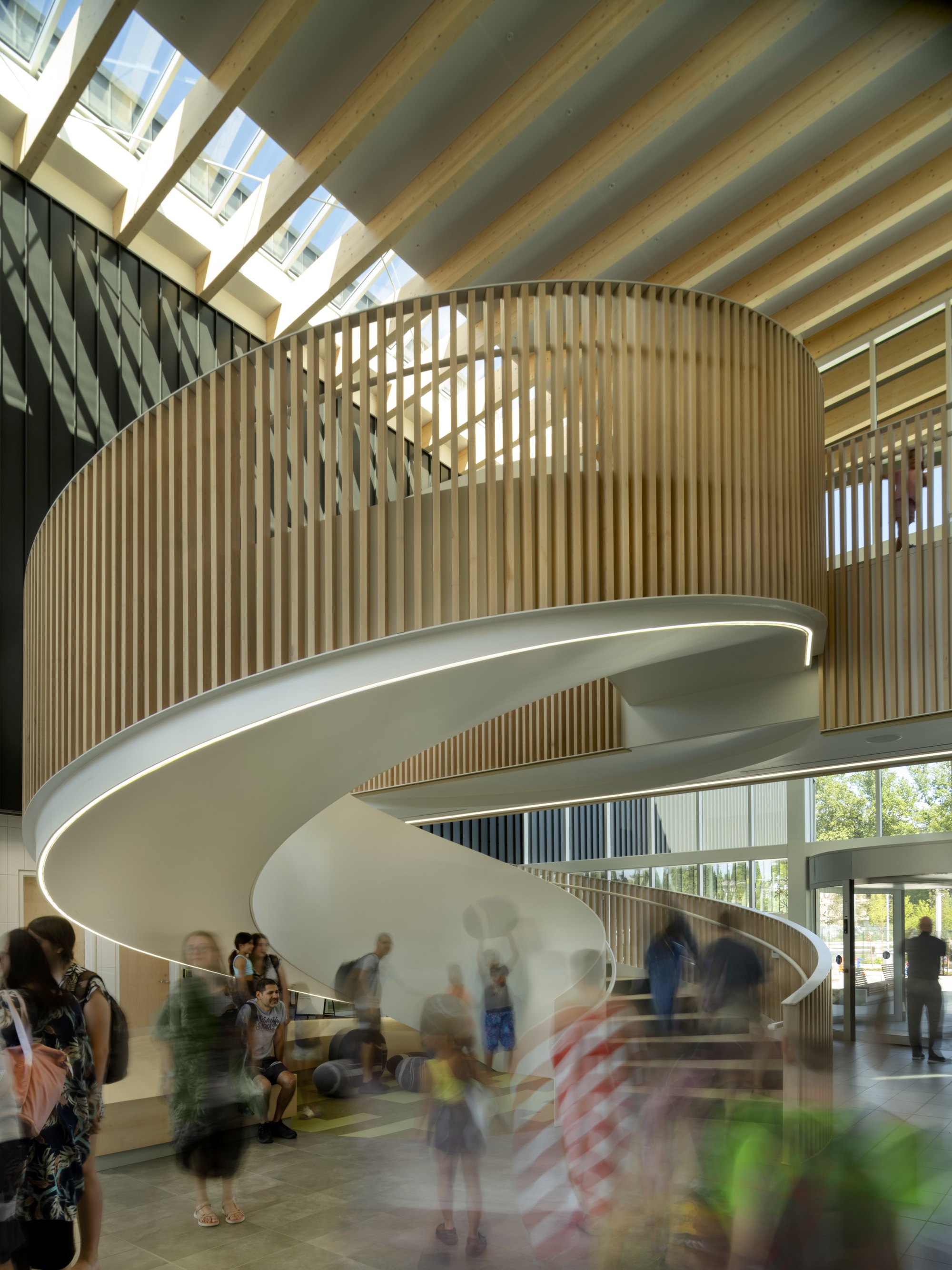 加拿大təməsew̓txʷ水上運動中心暨社區中心 運動館 體育館