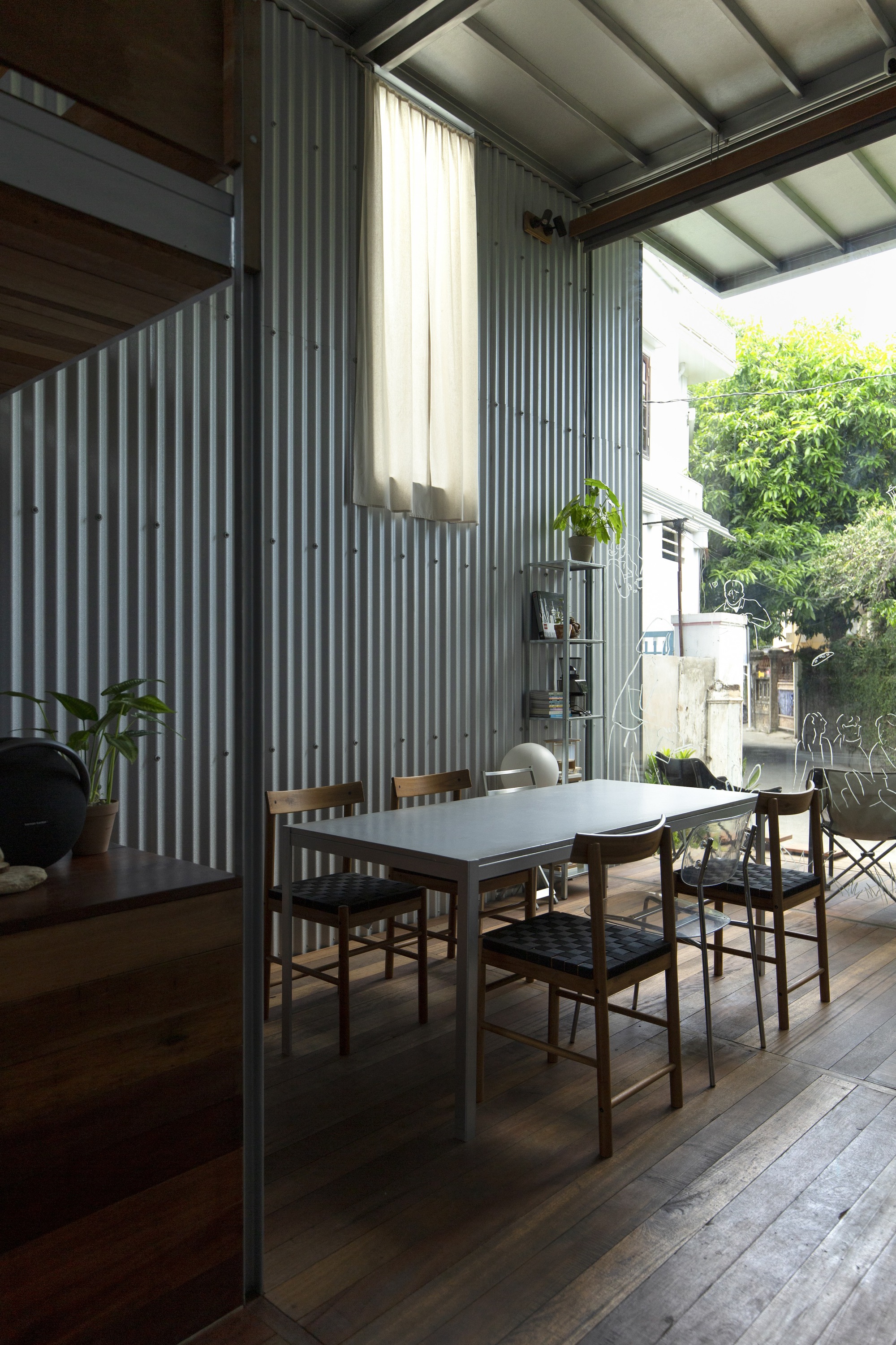 越南順化鐵皮屋咖啡館 Ton Corner Coffee Shop TON Architects