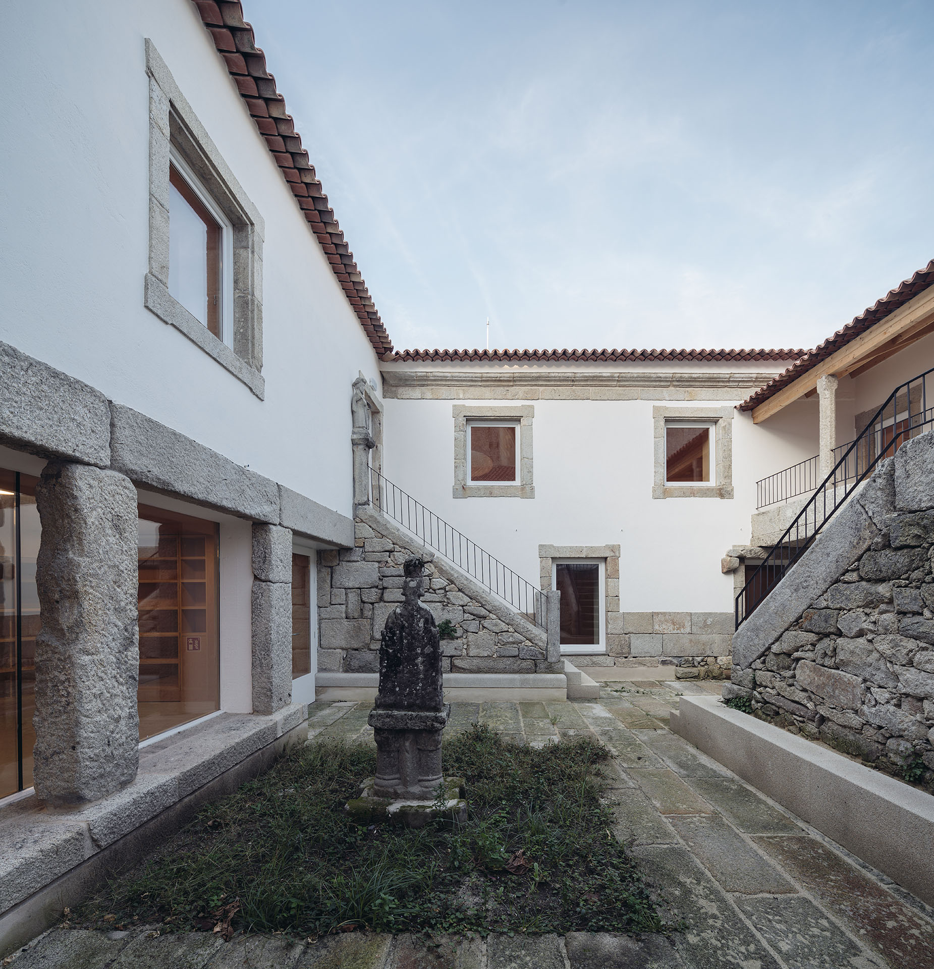 西班牙舊建築改造 Baiona 公共圖書館 Murado Elvira