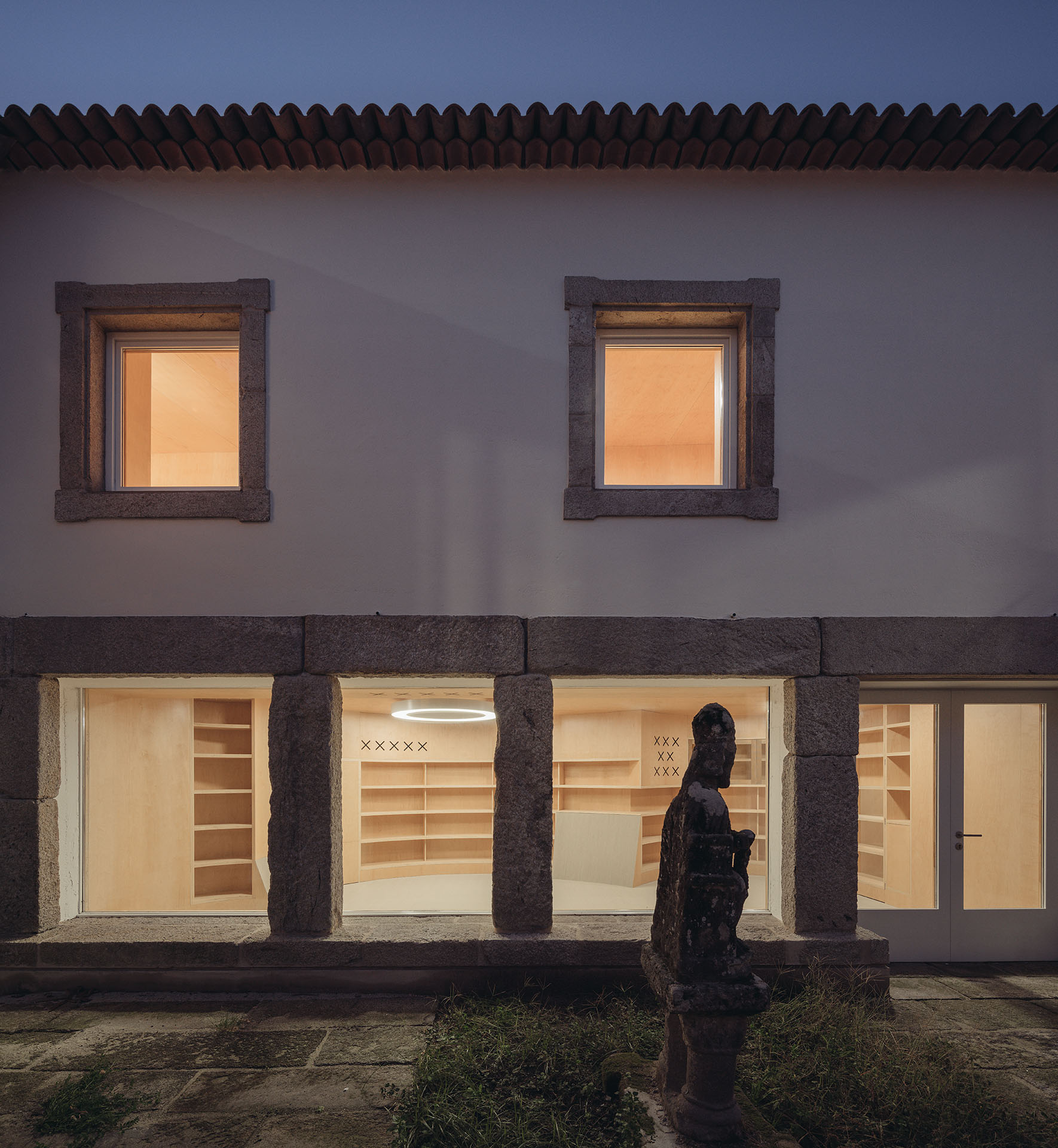 西班牙舊建築改造 Baiona 公共圖書館 Murado Elvira