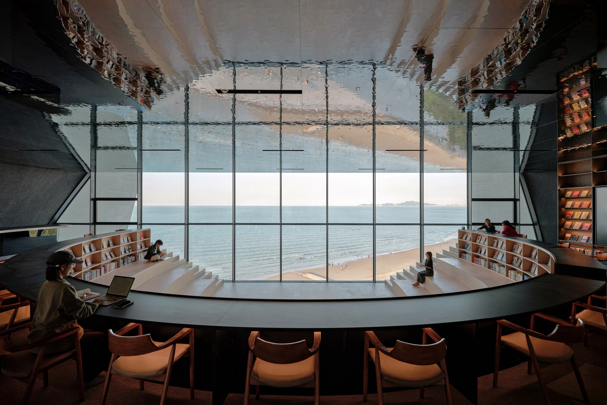 OPEN Architecture 中國建築師 煙台時光塔 空中圖書館  攝影：雷壇壇