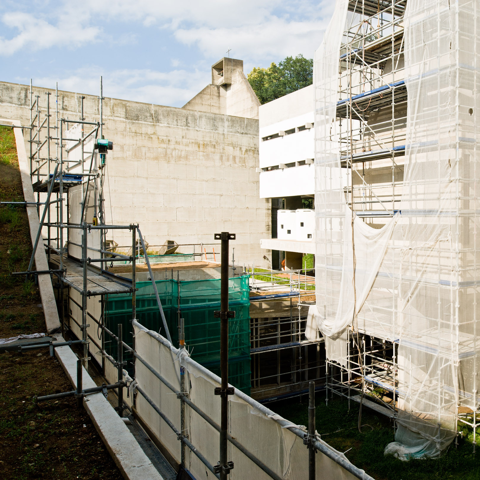 柯比意（Le Corbusier） 法國里昂 拉圖雷特修道院（The Convent of La Tourette）