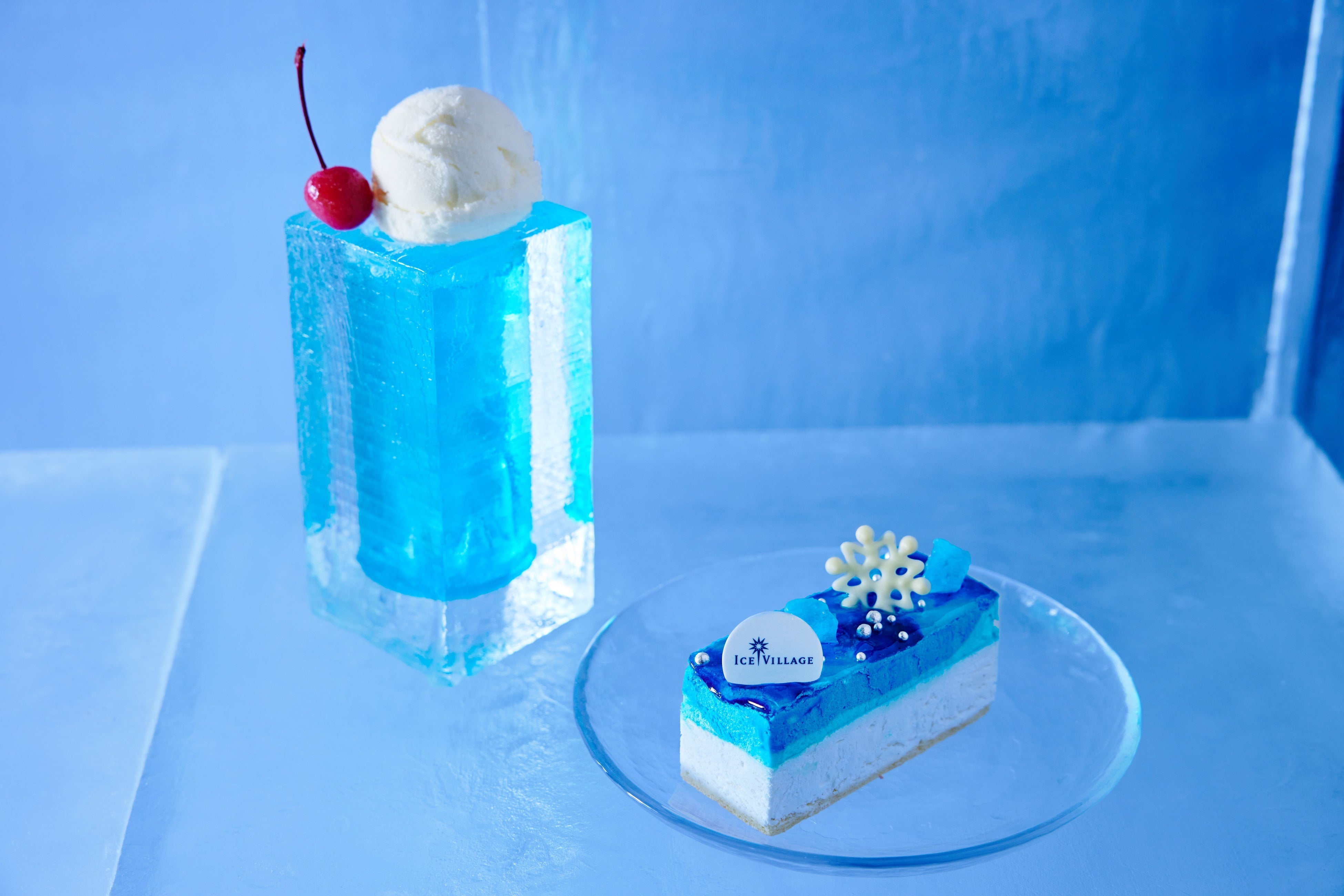 「冰之甜品吧（氷のパーラー）」供應的冰凍蛋糕
