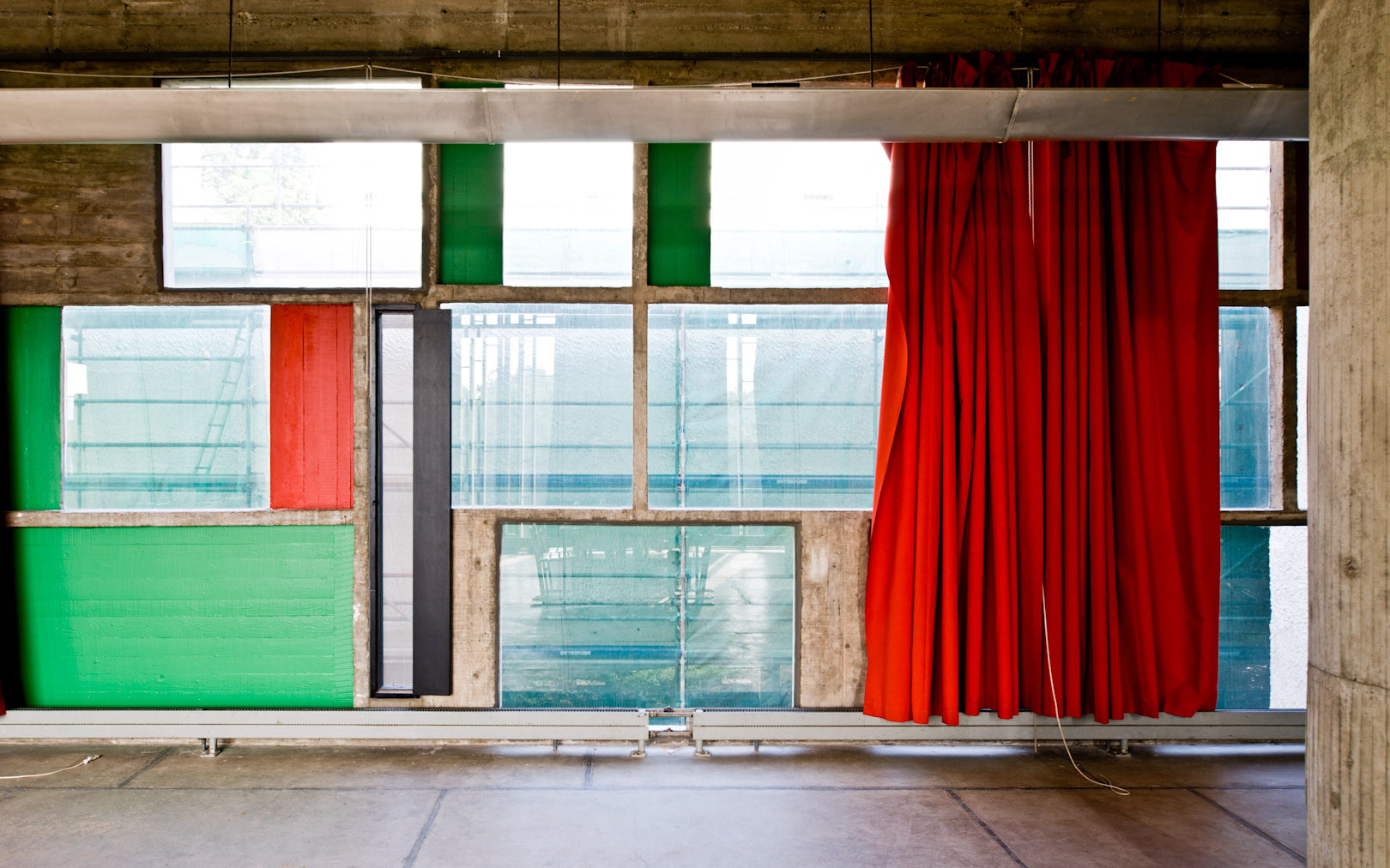 柯比意（Le Corbusier） 法國里昂 拉圖雷特修道院（The Convent of La Tourette）