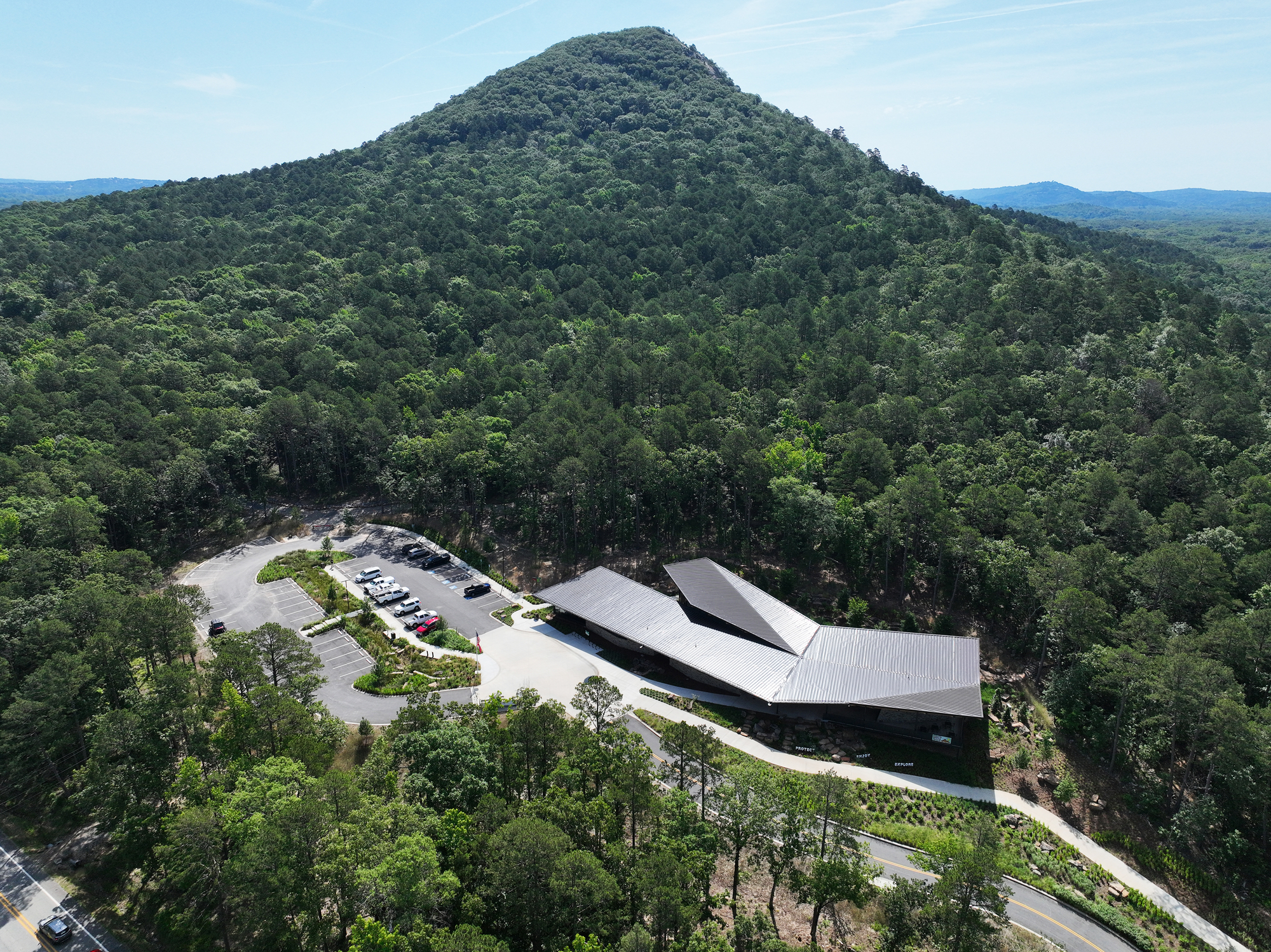 美國阿肯色州遊客中心 Pinnacle Mountain State Park Visitor Center Polk Stanley Wilcox Architects