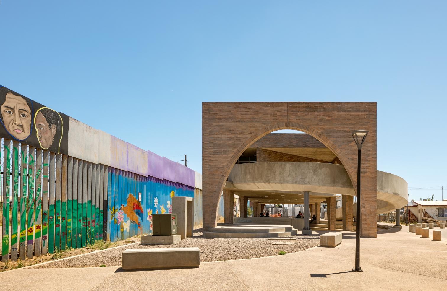 Biblioteca y parque público en Agua Prieta @ Rafael Gamo