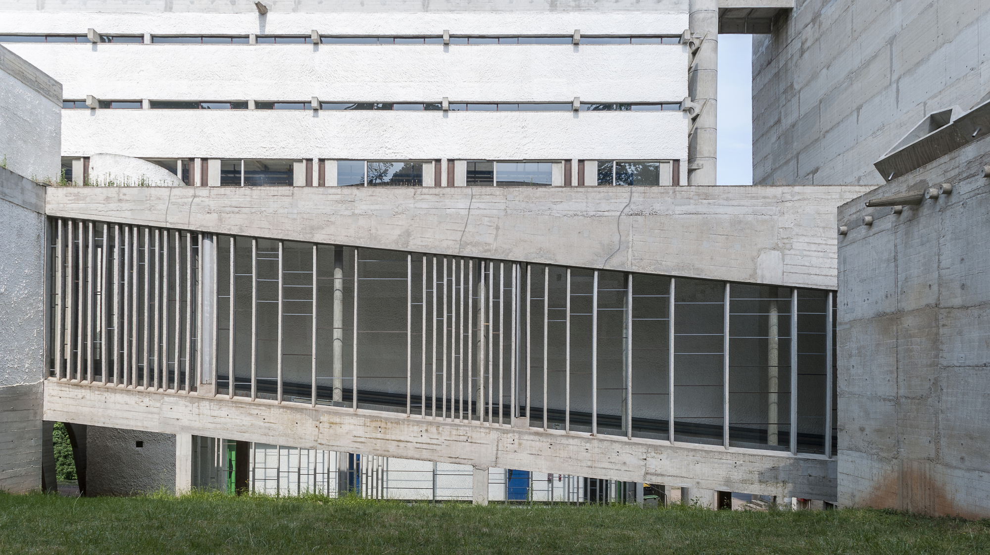 柯比意（Le Corbusier） 法國里昂 拉圖雷特修道院（The Convent of La Tourette）