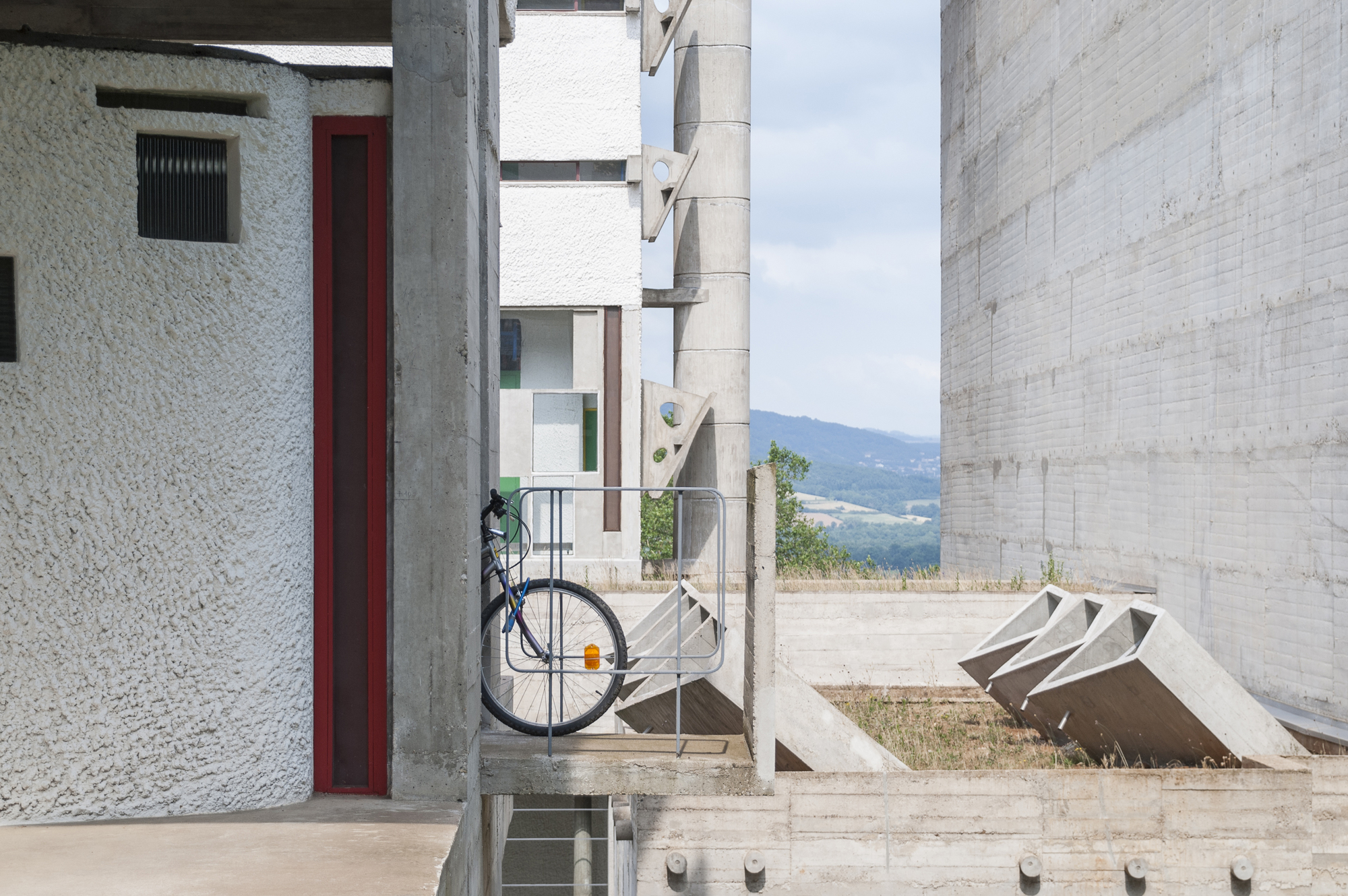 柯比意（Le Corbusier） 法國里昂 拉圖雷特修道院（The Convent of La Tourette）
