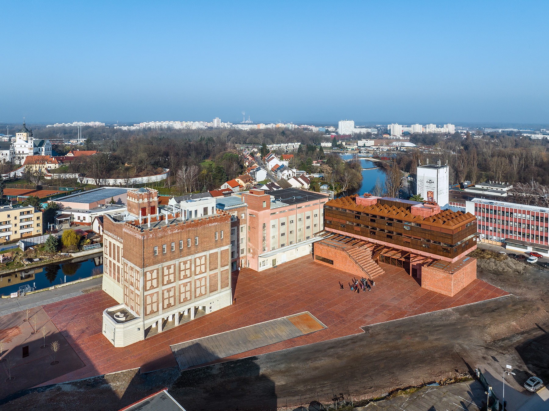 捷克建築 GAMPA and Sféra with Public Spaces of Automatic Mills Winternitzovy automatické Mlýny