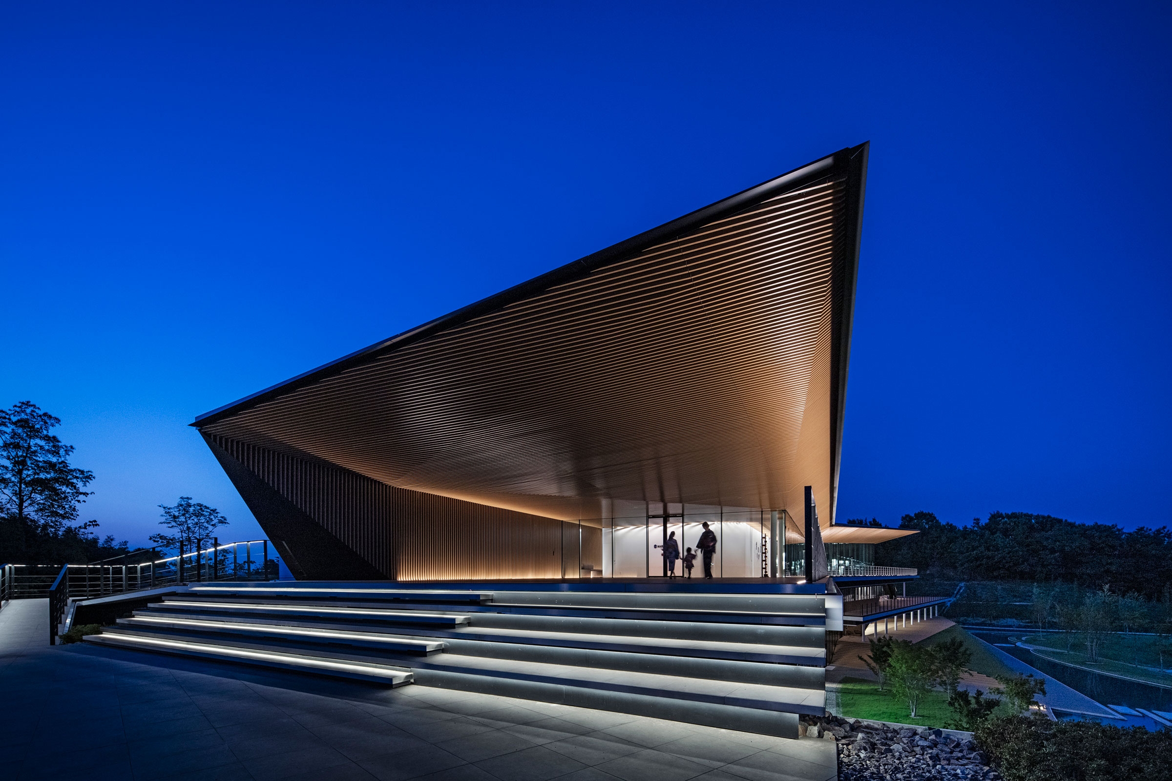 MARUWA瀬戸工場  愛知県瀬戸市幡中町 Gensler 竹中工務店