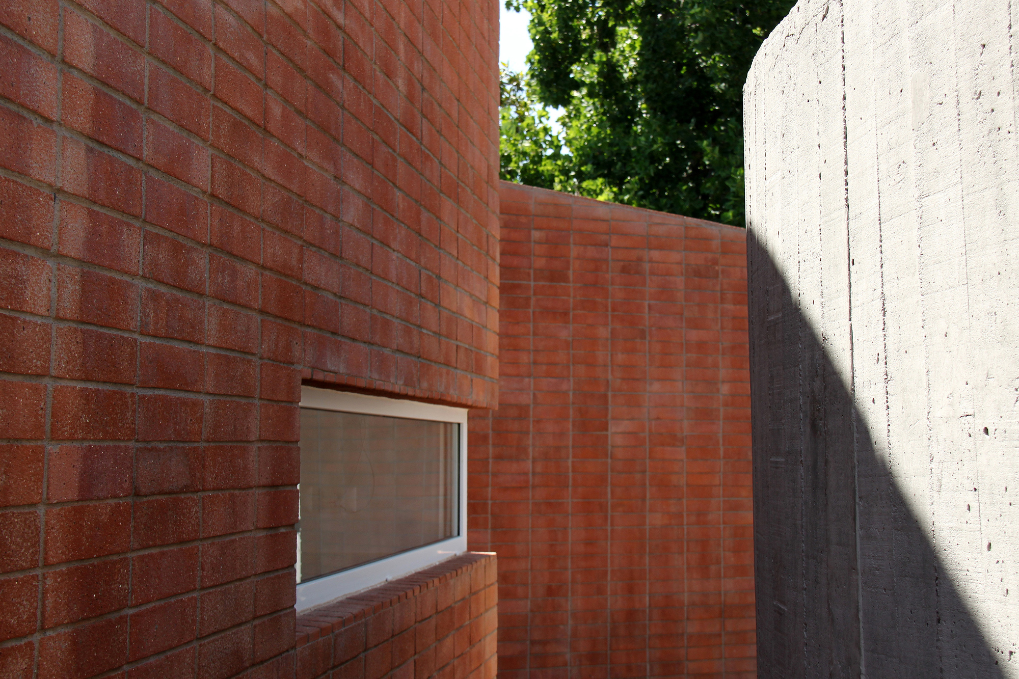 House Between Courtyards 智利聖地牙哥 Santiago Chile 私人住宅 Enrique Browne Tomás Swett