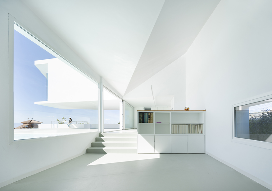 西班牙住宅 PISCINA CON CASA Serrano + Baquero