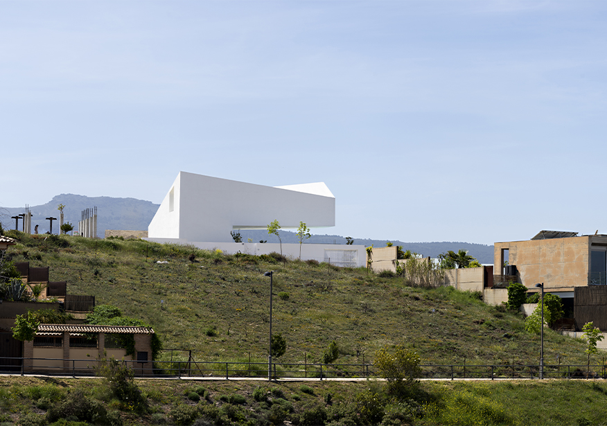 西班牙住宅 PISCINA CON CASA Serrano + Baquero