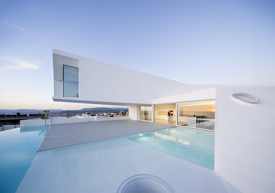 西班牙住宅 PISCINA CON CASA Serrano + Baquero