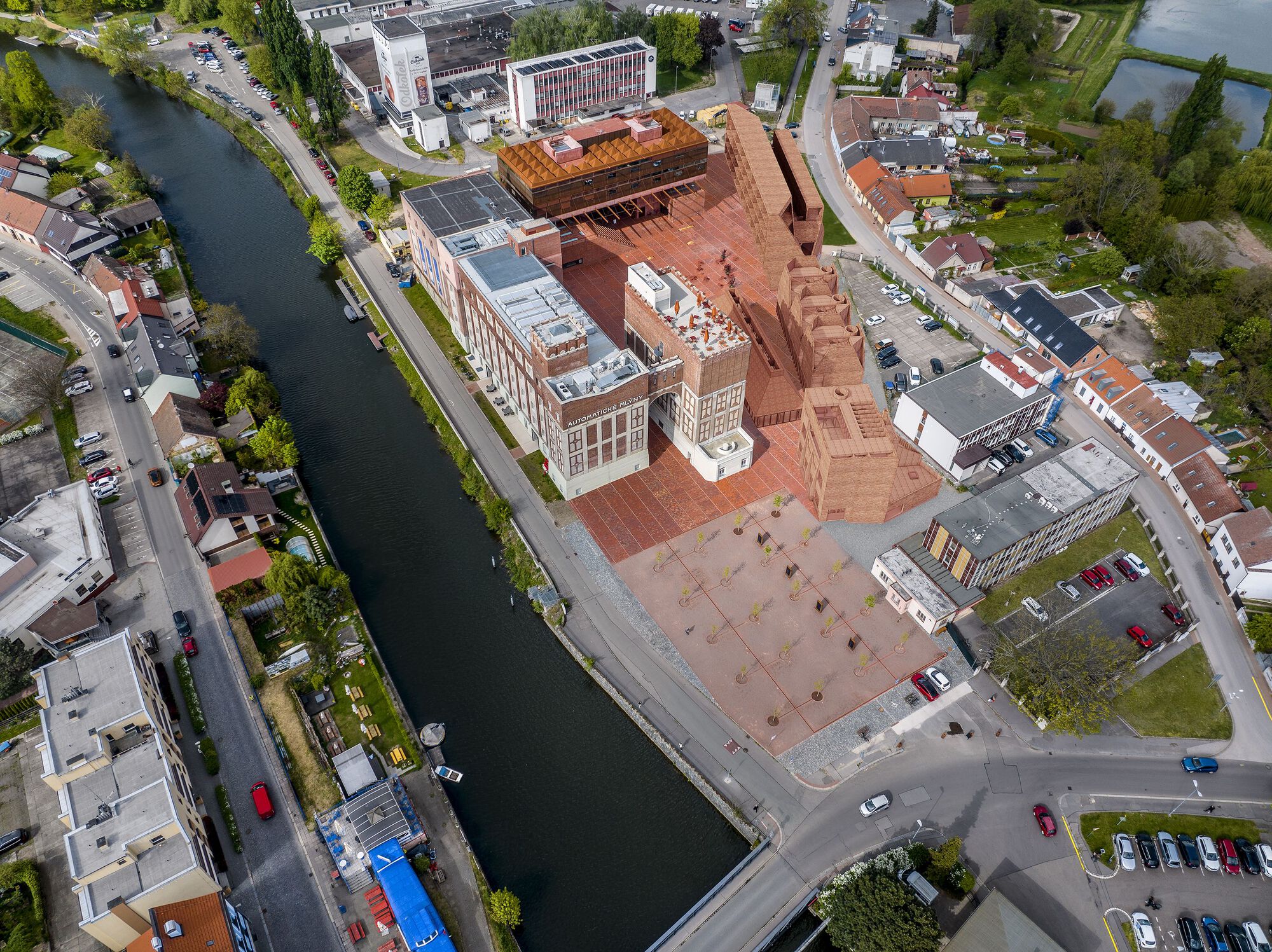 捷克建築 GAMPA and Sféra with Public Spaces of Automatic Mills Winternitzovy automatické Mlýny