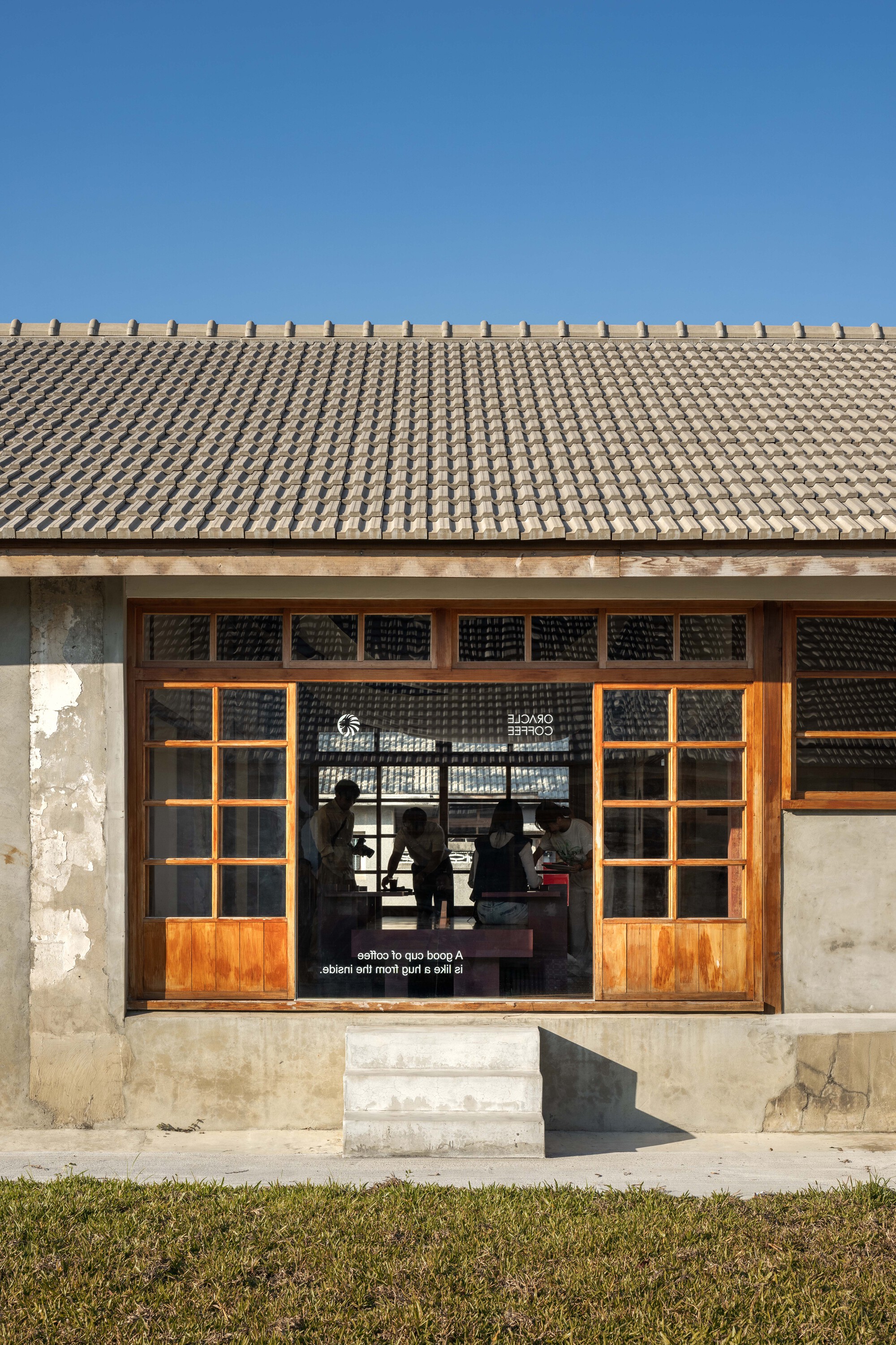 十幸制作TT Design 高雄鳳山黃埔新村神諭咖啡