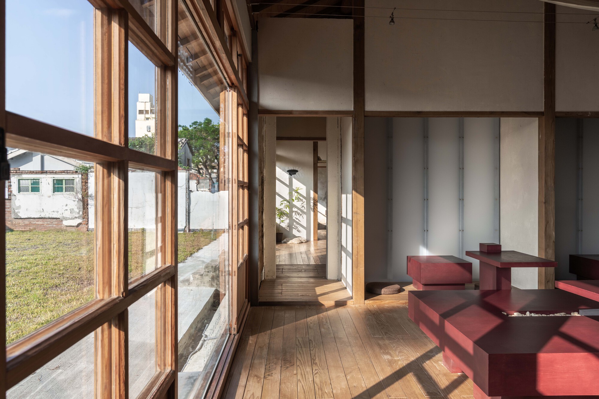 十幸制作TT Design 高雄鳳山黃埔新村神諭咖啡