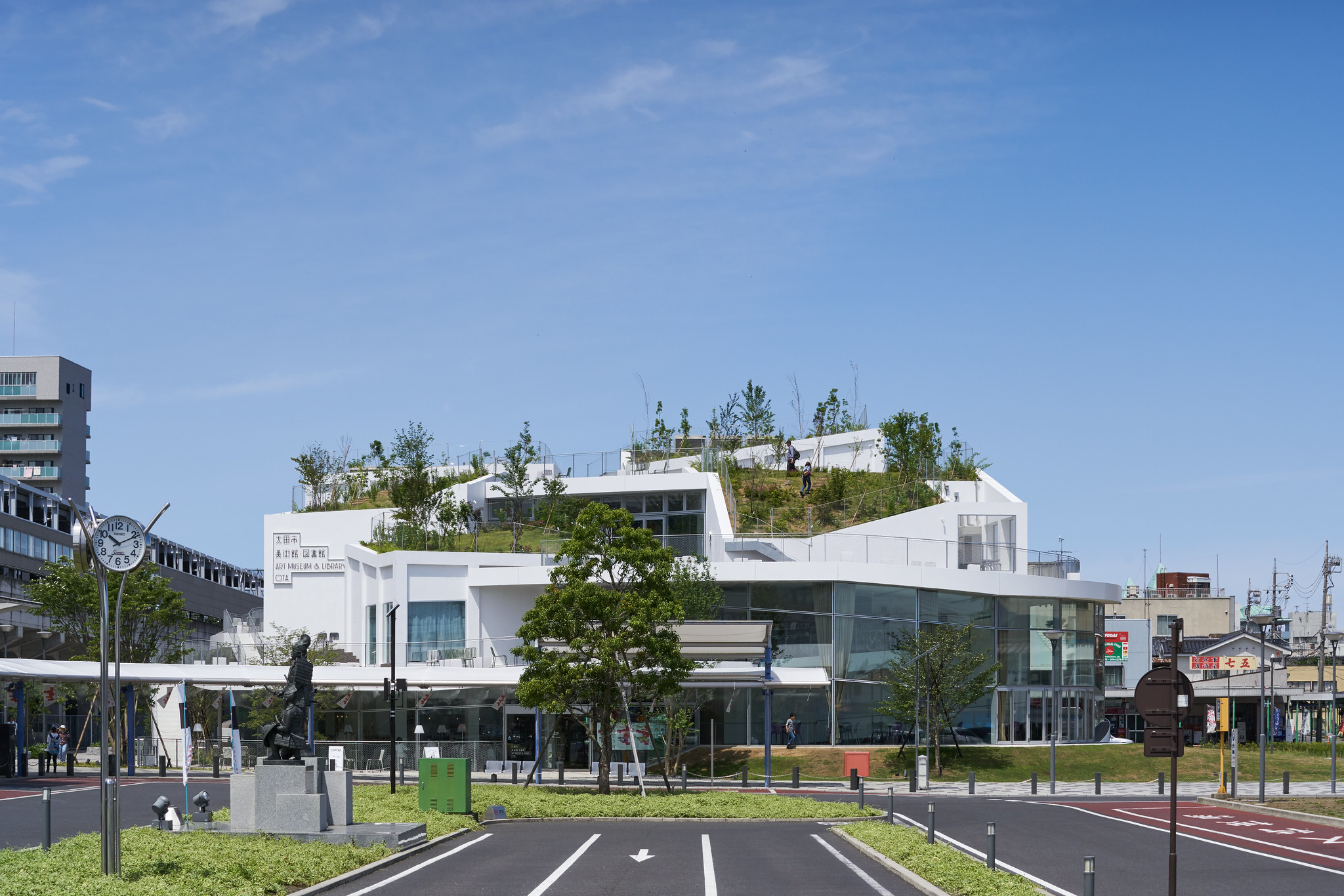 太田市美術館圖書館 ©Daici Ano