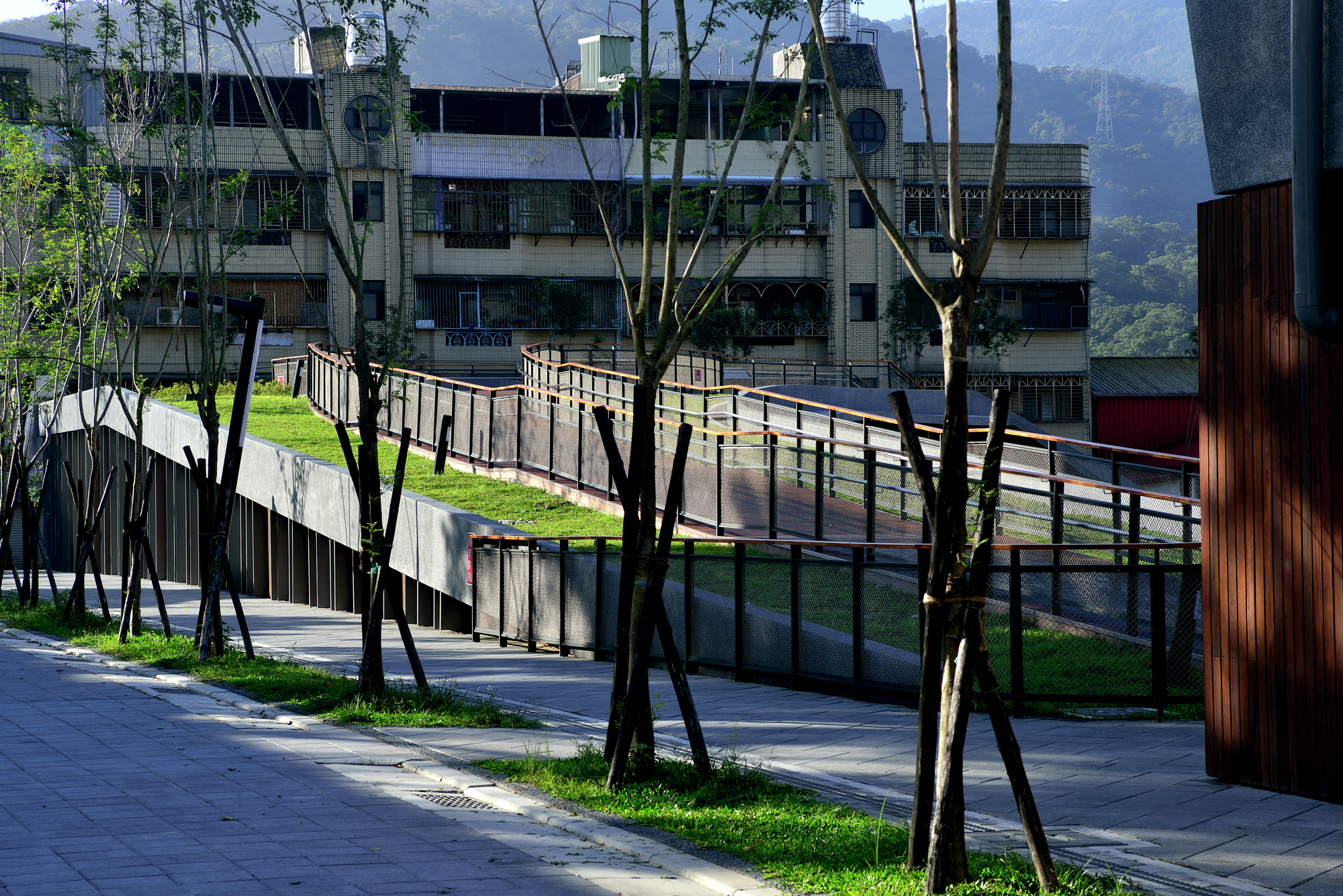 深坑兒童遊戲場、幼兒所暨地下停車場／蕭力仁建築師事務所