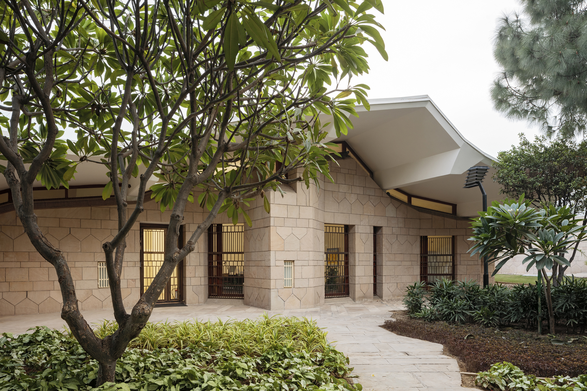 芬蘭駐印度大使館的重生，ALA Architects 修復 Reima 和 Raili Pietilä 的現代主義傑作