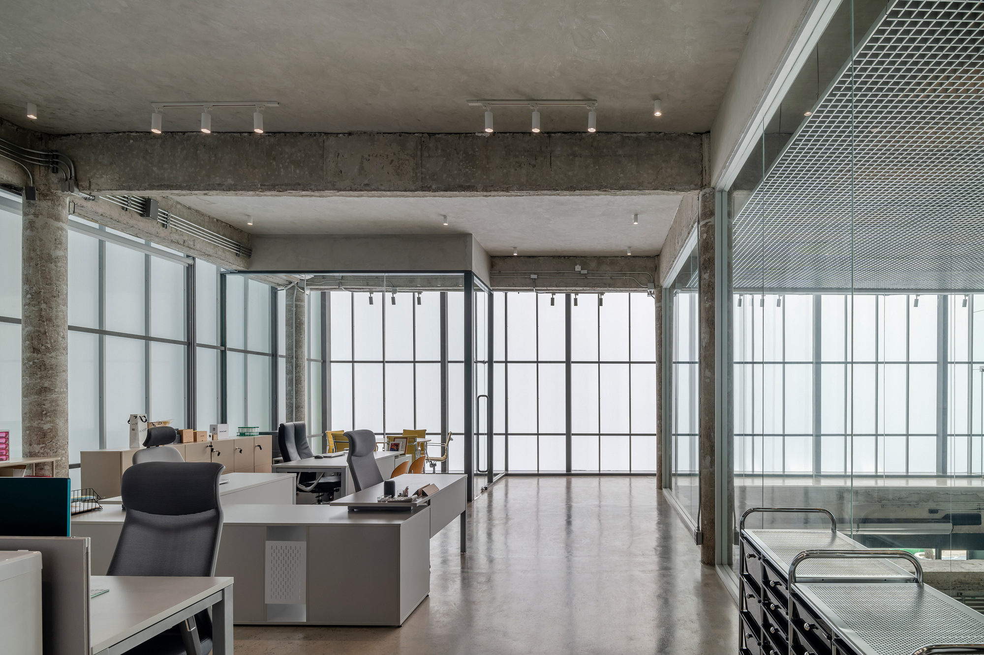 TasteSpace 室內設計 泰國曼谷冠軍咖啡店「Factory Coffee」 辦公空間