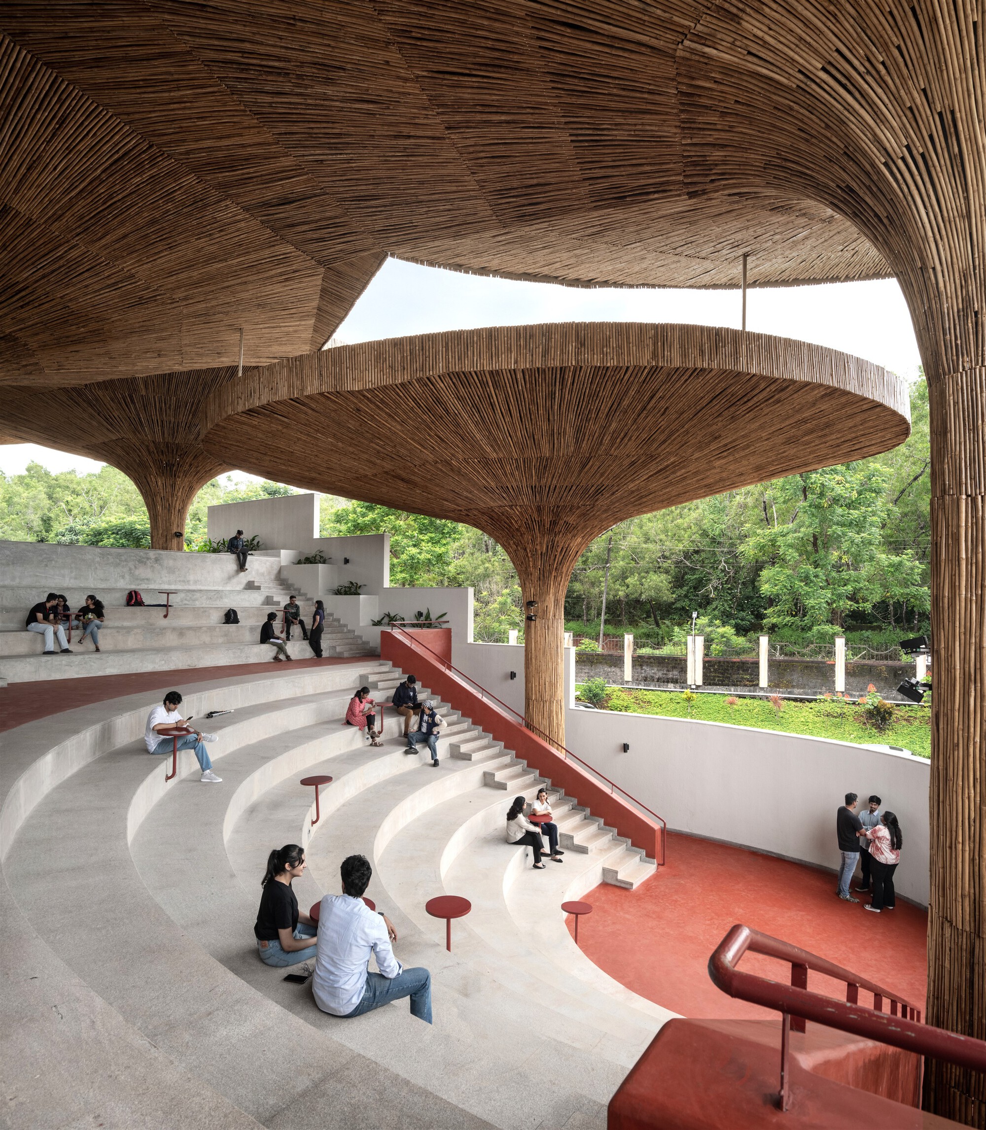 INDIA 印度 TAPMI 永續發展中心 The Purple Ink Studio 建築的核心區域,是名為「Angala」的開放式圓形劇場