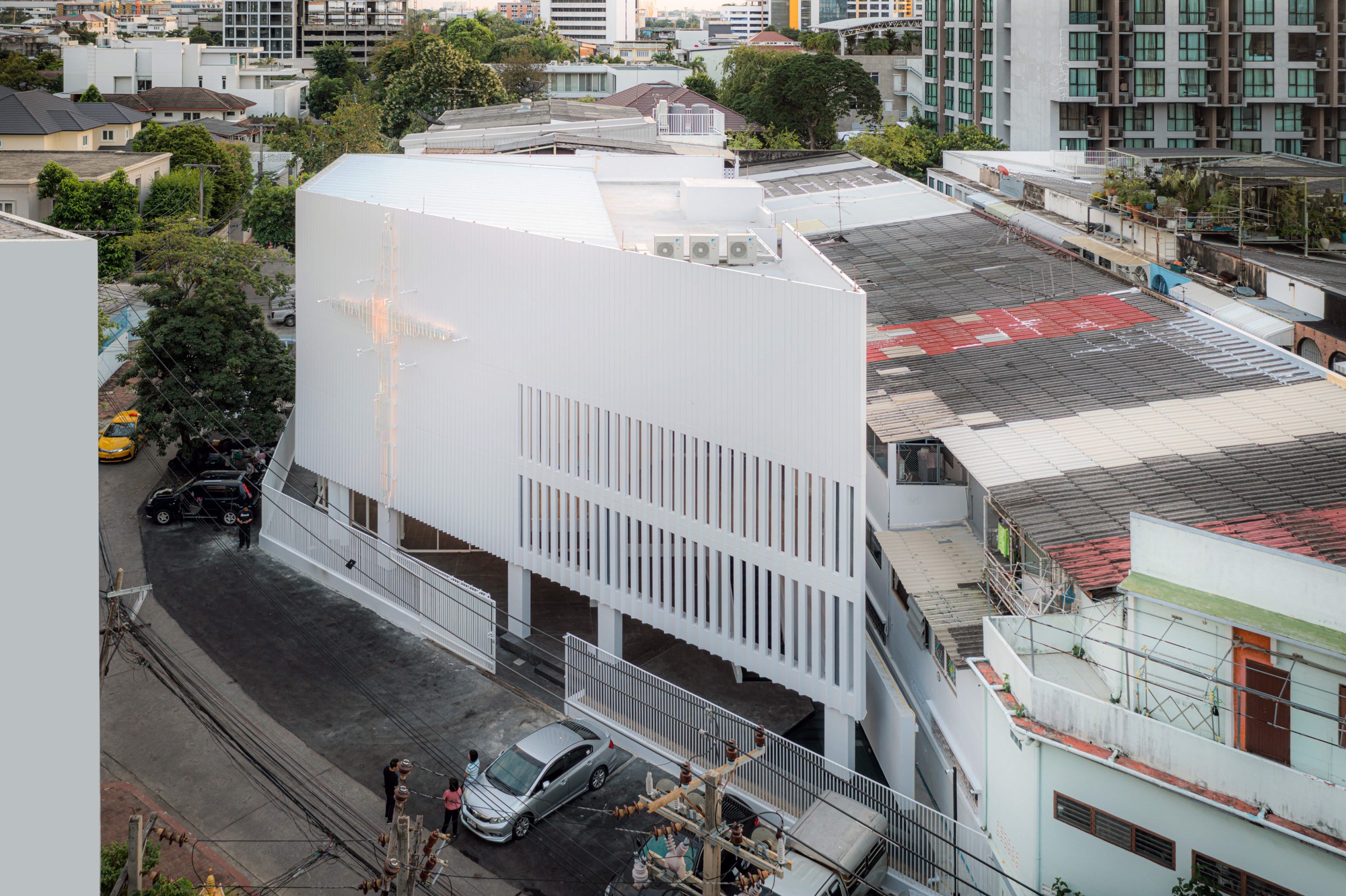 「Church of Joy」座落於泰國，是由Department of Architecture Co. 設計的一座教堂