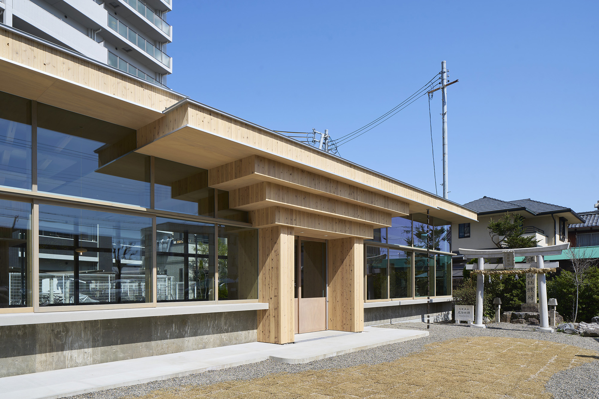 整體空間採用木構系統 OHArchitecture 日本滋賀縣守山市 梅田町自治会館 社區活動中心