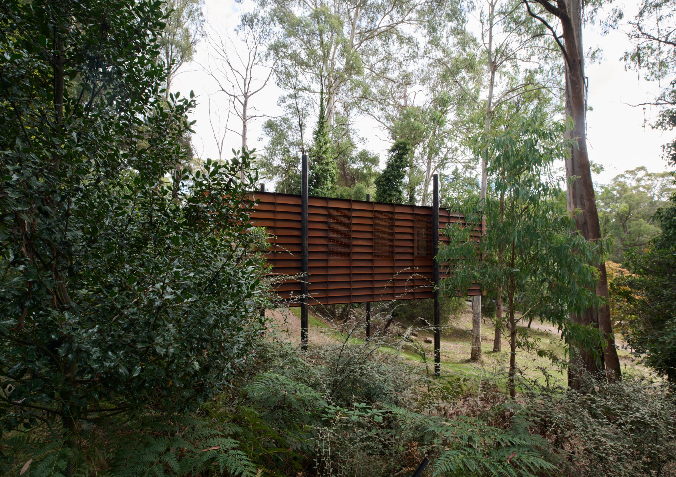 Robbie Walker 澳洲小屋 樹屋 Sawmill Treehouse
