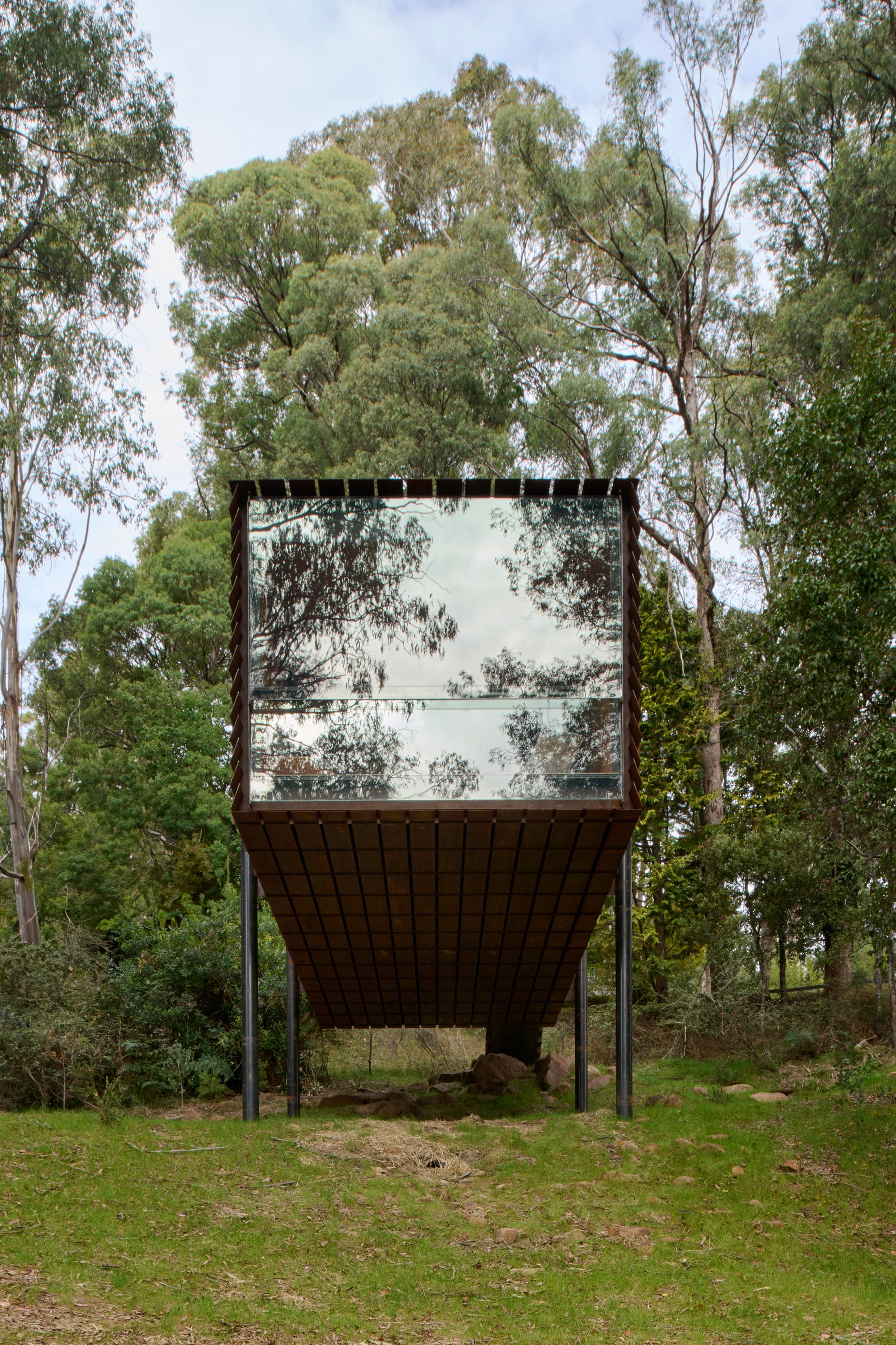 Robbie Walker 澳洲小屋 樹屋 Sawmill Treehouse