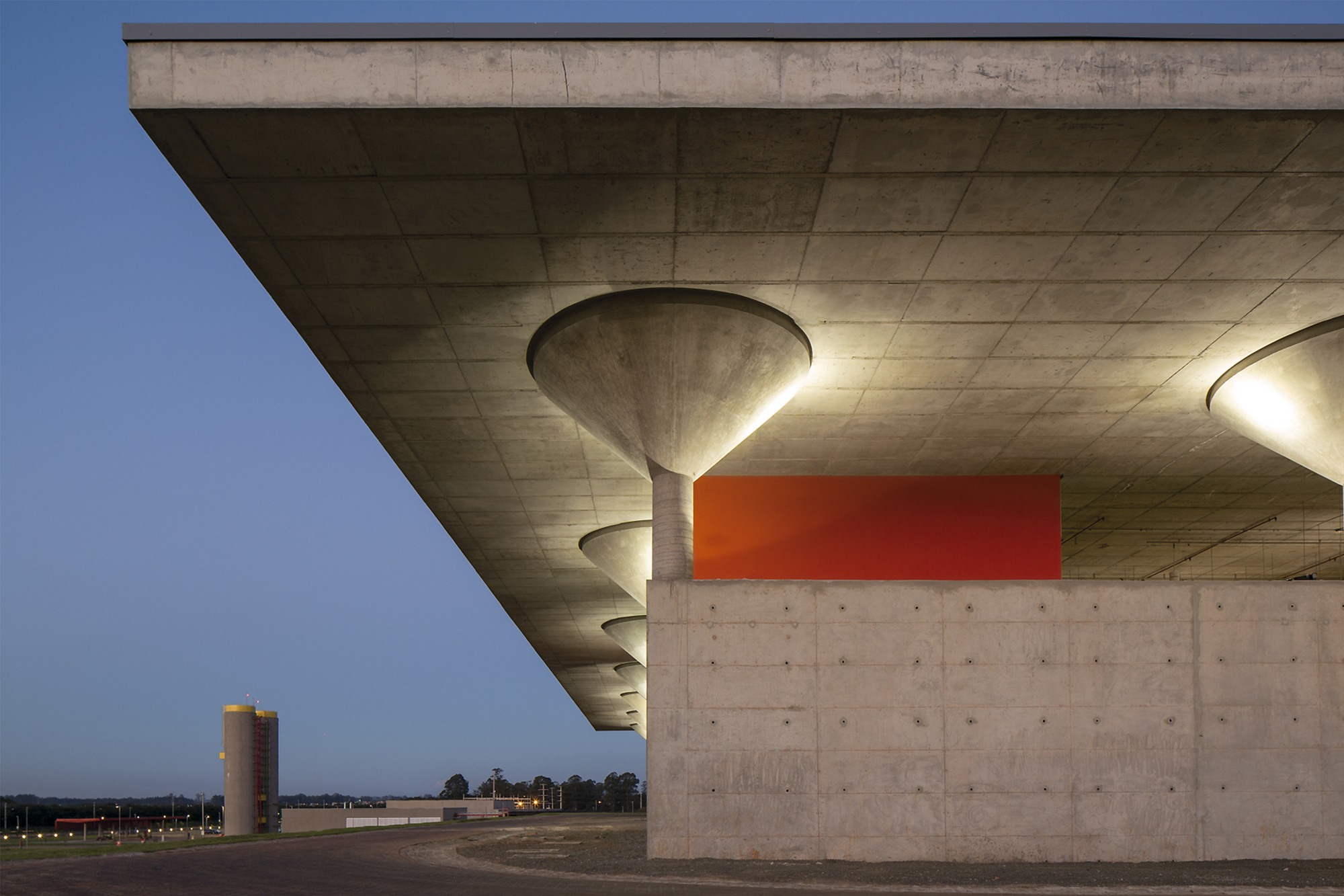 巴西坎皮納斯銀行數據中心（Santander Datacenter） LoebCapote Arquitetura e Urbanismo