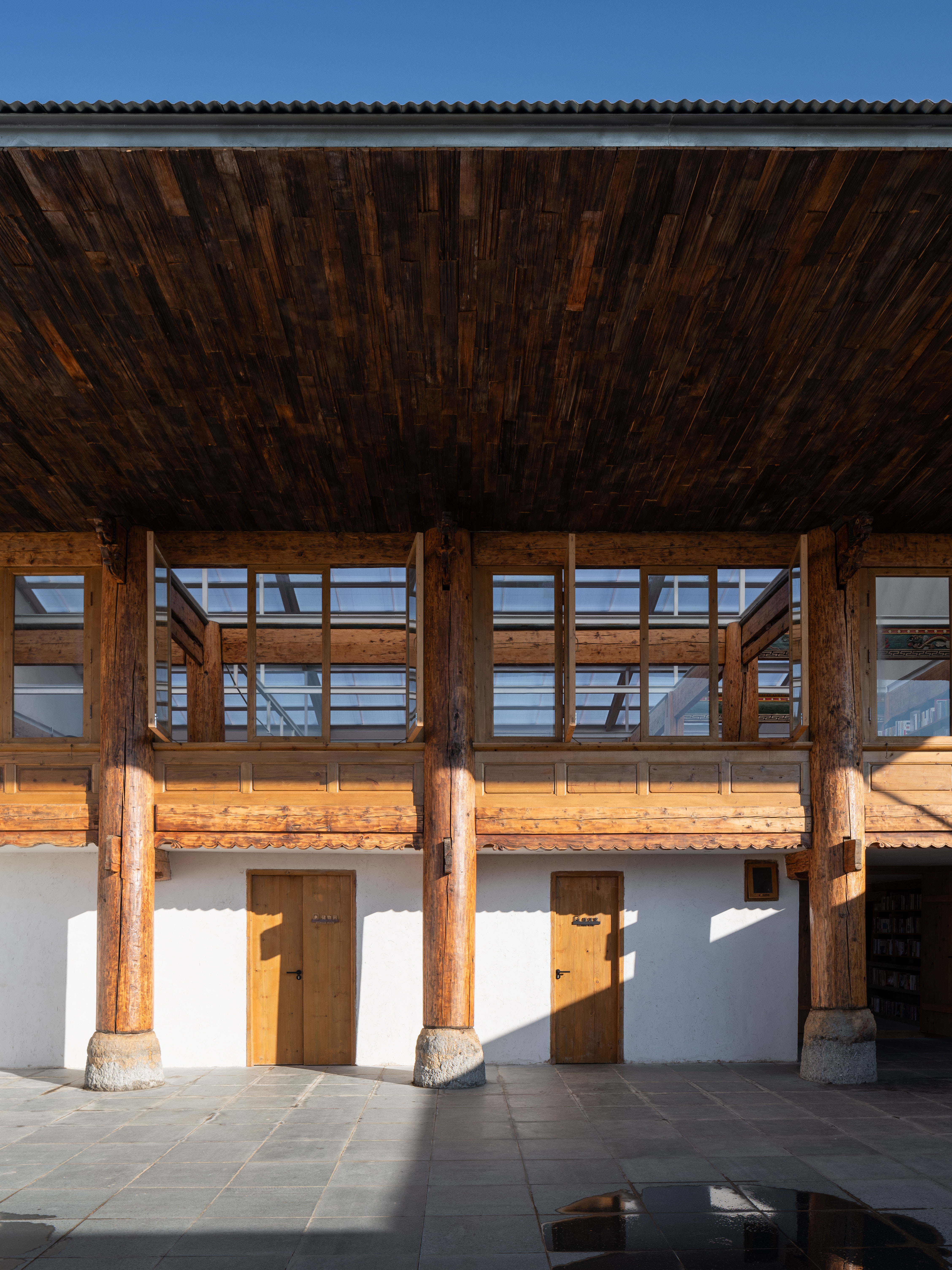 趙揚建築工作室 中國雲南省迪慶藏族自治區小中甸鎮吳公村 香格里拉先鋒書店 