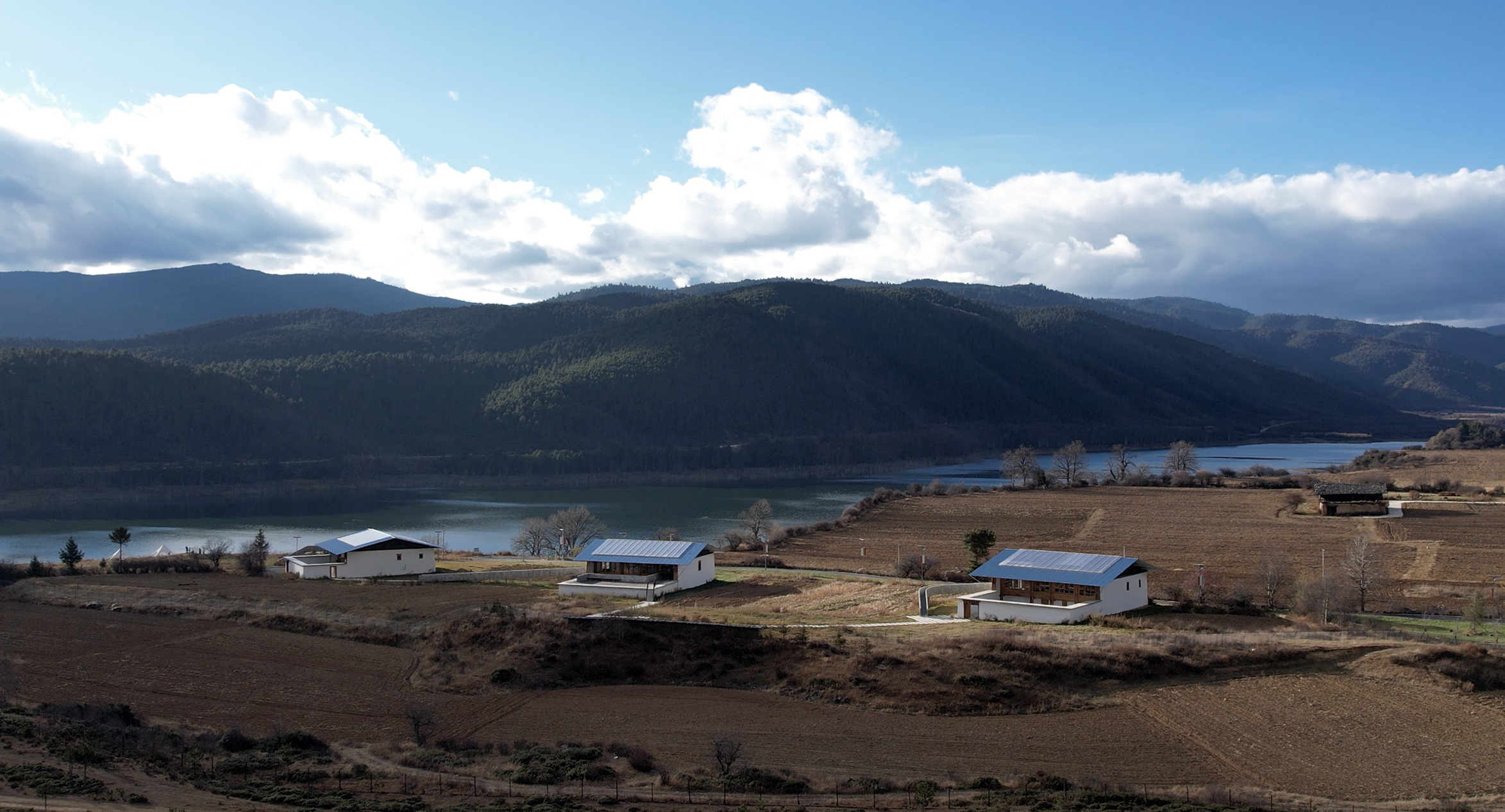 趙揚建築工作室 中國雲南省迪慶藏族自治區小中甸鎮吳公村 香格里拉先鋒書店 